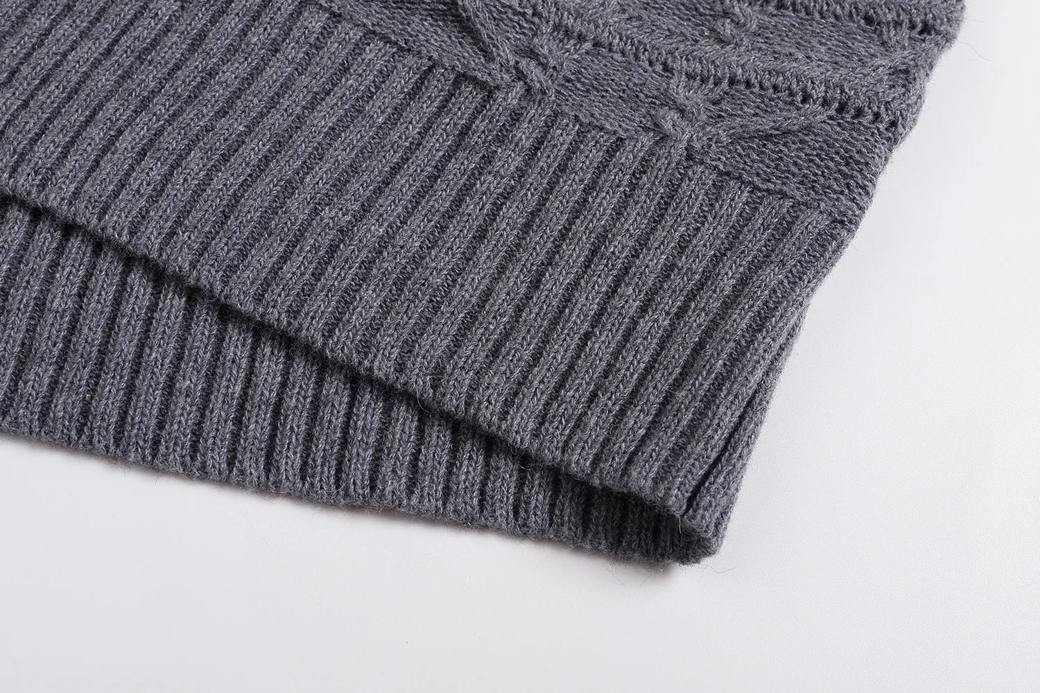 🅿️450 [Exclusive supply] CD cannage pattern cashmere crew neck sweater (grey) Original purchase and development of 22,000, the fabric is made of 16-count cashmere blend, imported German (Stohl) 5 knitting machine, wool jacquard, wool enzyme washing, customized 1:1 trademark, hand washing is recommended (this product is woven from wool and is not easy to machine wash) Size: S-M-L-XL