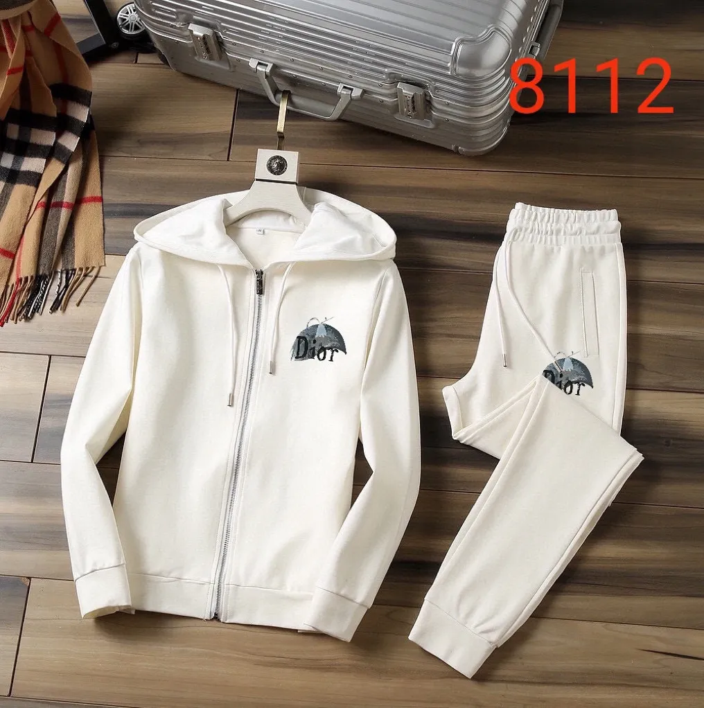 🅿️420 [DIOR Dior] (Fat Man Gospel) hot-selling suit is coming. Focus on the original version of the official website. 2025 new hot-selling cardigan sweater suit. The original order is the best product. 🇭🇰The meticulous work of top designers is dedicated to a fitting and perfect upper body effect. All-natural high-quality Roman cotton 100%, close-fitting comfort, noble and elegant! Original hardware embodies elegance and nobility! Counter size: M-5XL (maximum wear up to 220 pounds)