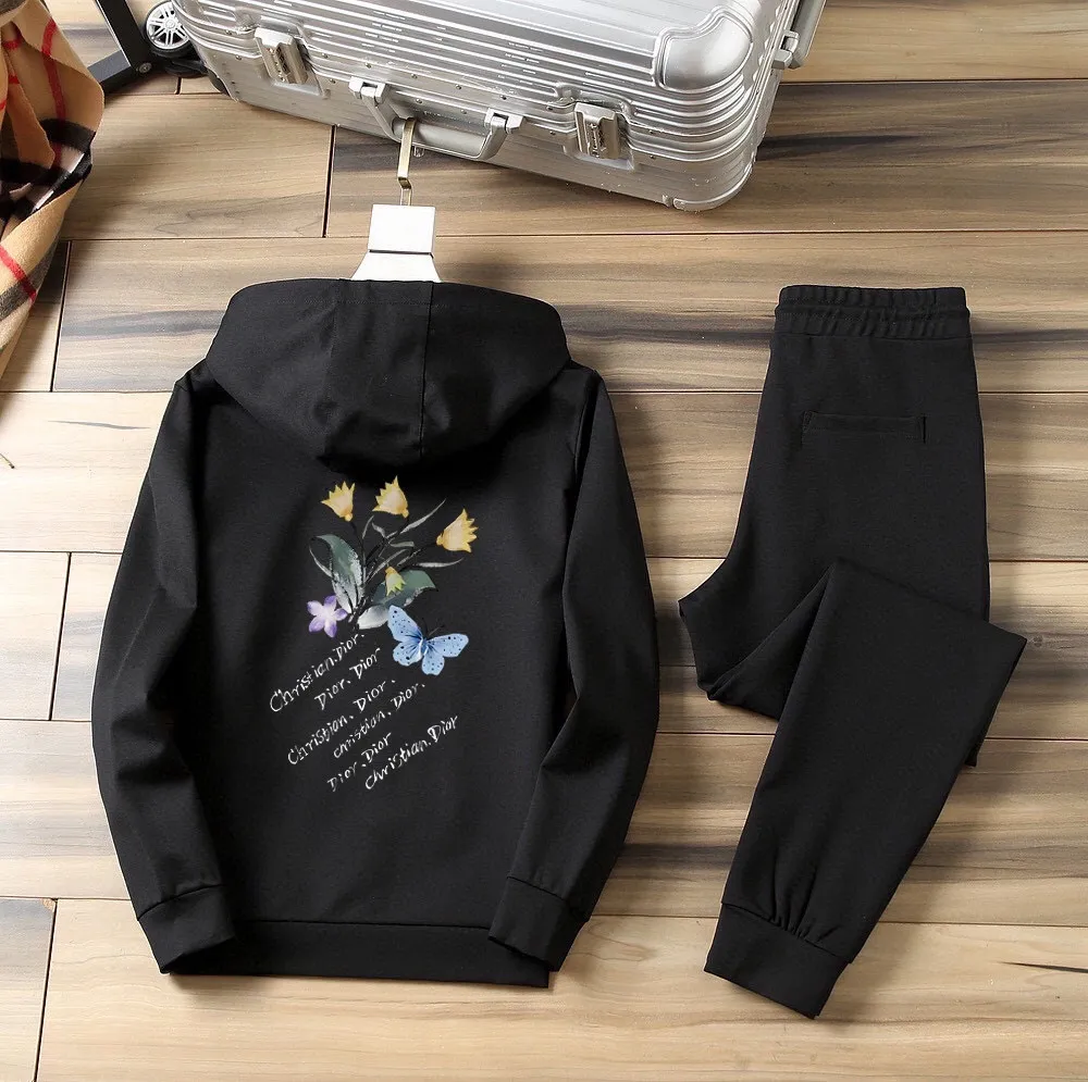 🅿️420 [DIOR Dior] (Fat Man Gospel) hot-selling suit is coming. Focus on the original version of the official website. 2025 new hot-selling cardigan sweater suit. The original order is the best product. 🇭🇰The meticulous work of top designers is dedicated to a fitting and perfect upper body effect. All-natural high-quality Roman cotton 100%, close-fitting comfort, noble and elegant! Original hardware embodies elegance and nobility! Counter size: M-5XL (maximum wear up to 220 pounds)