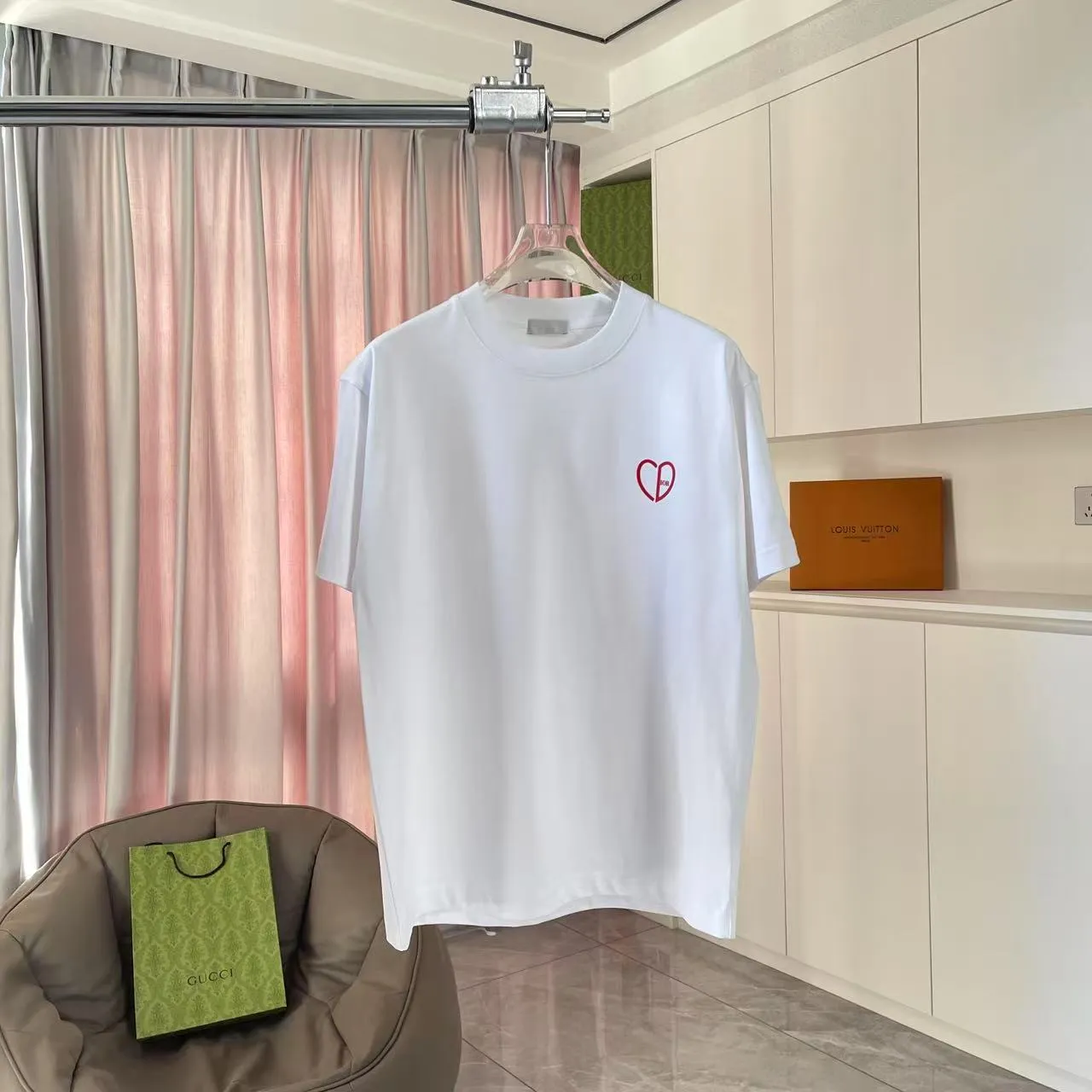 🅿️170 Dio Dior 2025 new summer style love letter three-dimensional silicone printing short-sleeved T-shirt customized fabric 300g same style for men and women Color: black white rose red iron gray Size: S M L XL XXL five sizes ​
