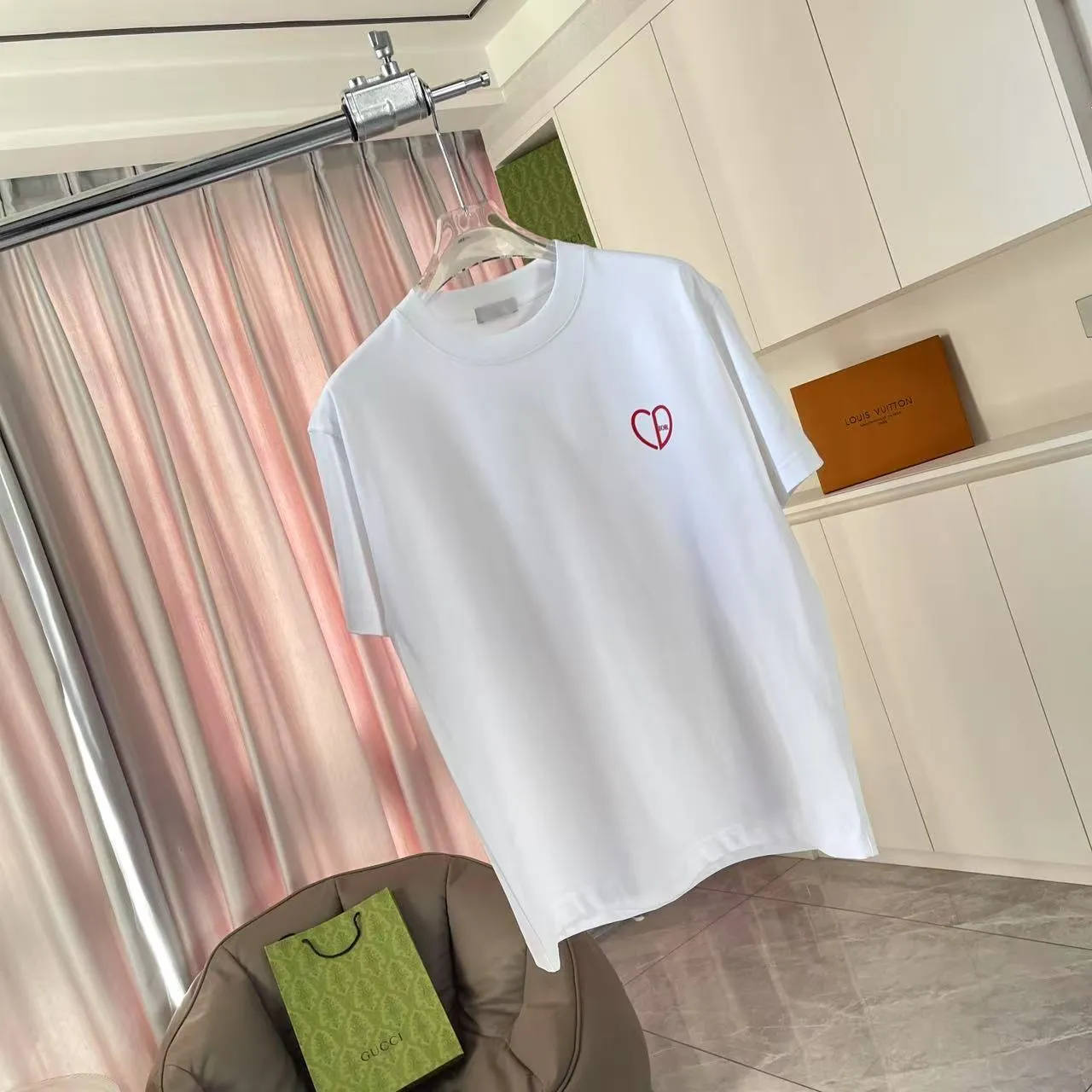 🅿️170 Dio Dior 2025 new summer style love letter three-dimensional silicone printing short-sleeved T-shirt customized fabric 300g same style for men and women Color: black white rose red iron gray Size: S M L XL XXL five sizes ​