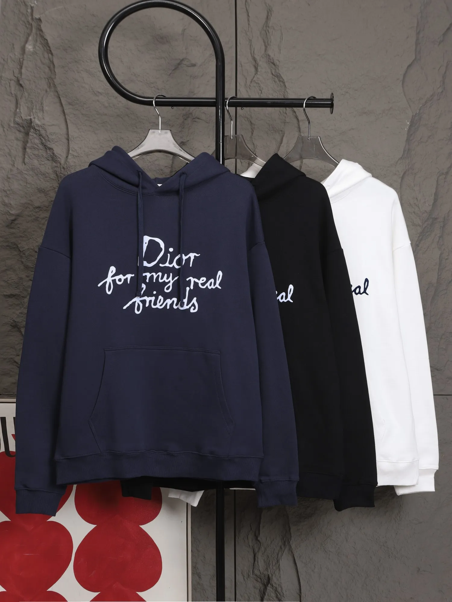 🅿️320 High quality new Dior hooded sweatshirt model number B31 * Made of 450 custom-woven and dyed high-gram weight tripe pure cotton sweatshirt fabric. The fabric feels thick and has a certain sense of self-weight. The bottom has a dense and rough terry texture. It is close to the skin and has excellent warmth retention. You will not feel any discomfort at all! *The color on the front chest is clear, with Selling's obvious logo added, and the lines are smooth and smooth without falling off and deforming when washed *This design is based on classics and simply and clearly shows the brand's high-end luxury identity. Same style for men and women 𝐂𝐎𝐋𝐎𝐔𝐑: black, white blue 𝐒𝐈𝐙𝐄: S- xl