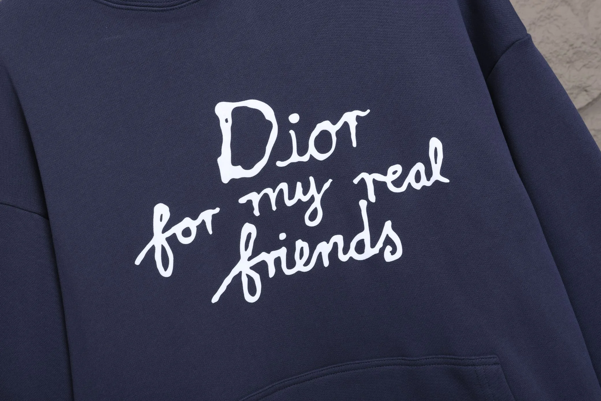 🅿️320 High quality new Dior hooded sweatshirt model number B31 * Made of 450 custom-woven and dyed high-gram weight tripe pure cotton sweatshirt fabric. The fabric feels thick and has a certain sense of self-weight. The bottom has a dense and rough terry texture. It is close to the skin and has excellent warmth retention. You will not feel any discomfort at all! *The color on the front chest is clear, with Selling's obvious logo added, and the lines are smooth and smooth without falling off and deforming when washed *This design is based on classics and simply and clearly shows the brand's high-end luxury identity. Same style for men and women 𝐂𝐎𝐋𝐎𝐔𝐑: black, white blue 𝐒𝐈𝐙𝐄: S- xl