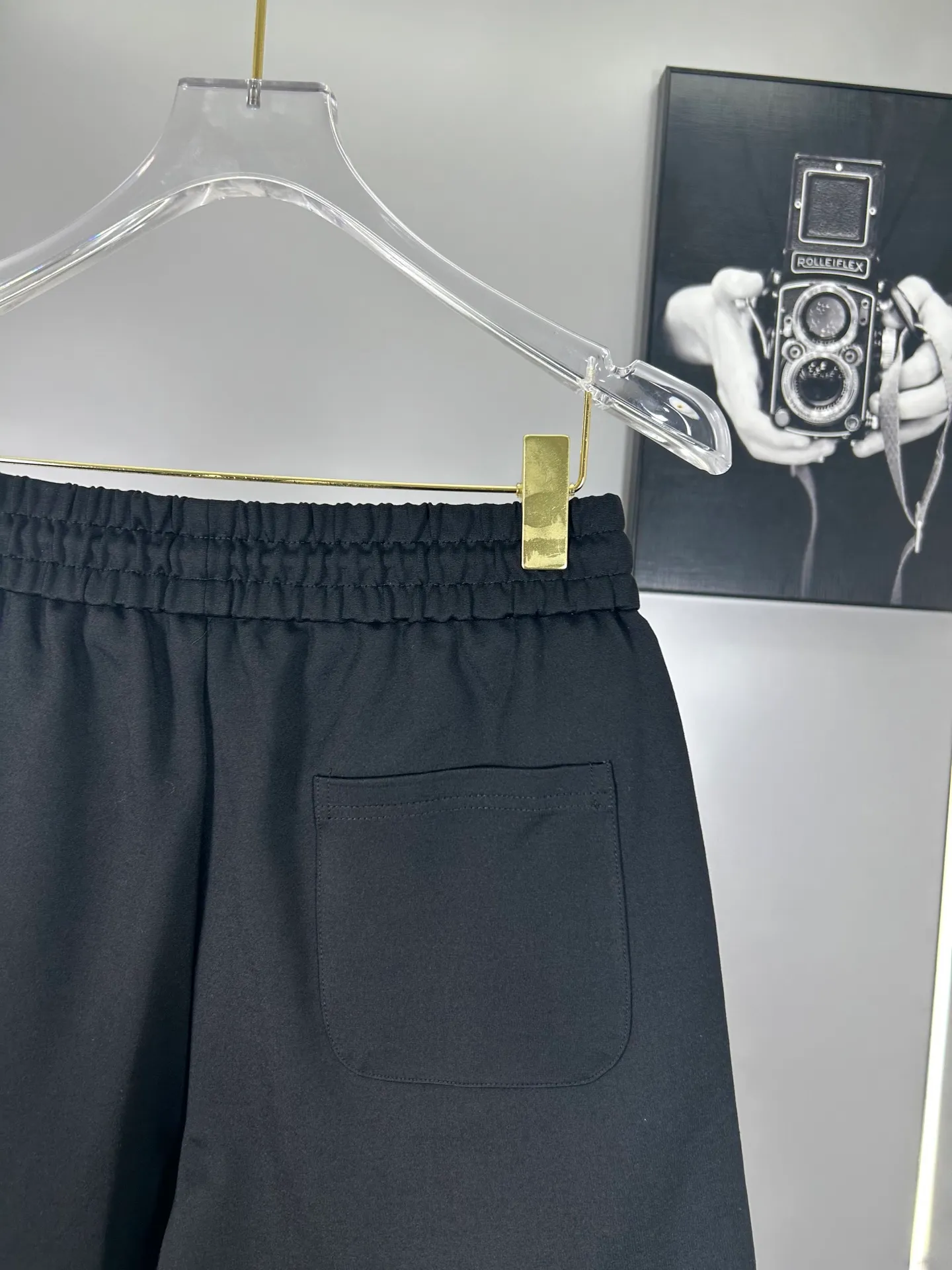 🅿️240 (high-end original specification version) Dior 2025ss trade channel goods. Casual sports shorts. An irresistible classic style with a slightly sharp casual fashion sense. Streamlined proportional tailoring creates a casual and versatile fit. The customer-supplied high-density 400g fabric is different from traditional knitted cotton fabrics. It feels soft and delicate, has a better texture, is comfortable and skin-friendly, anti-wrinkle and breathable. Modern classic urban benchmark with a new image. The drawstring waist design highlights the charm of sports and leisure. It shows the youthful and exuberant expression. Lazy and sexy... Size: S--XXL