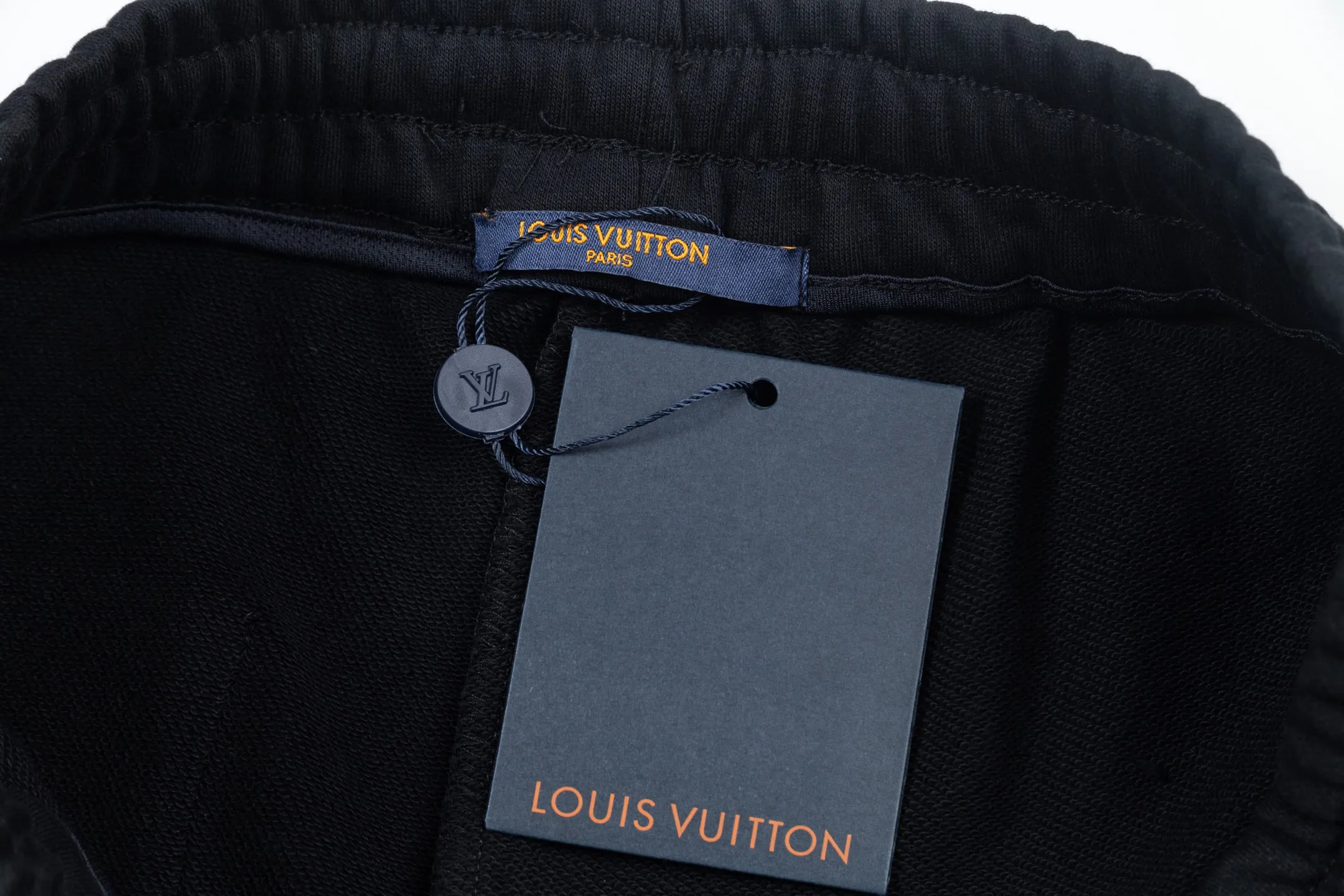 🅿️200 DIOR Dior 2025 new model, light luxury, hand-painted graffiti letter logo, back pocket design, daily commuting wear for men and women, casual shorts ·Customized terry fabric ·Adjustable elastic waist design ·Waist label hangtag, three wash marks complete Color: Black Size: S M L XL