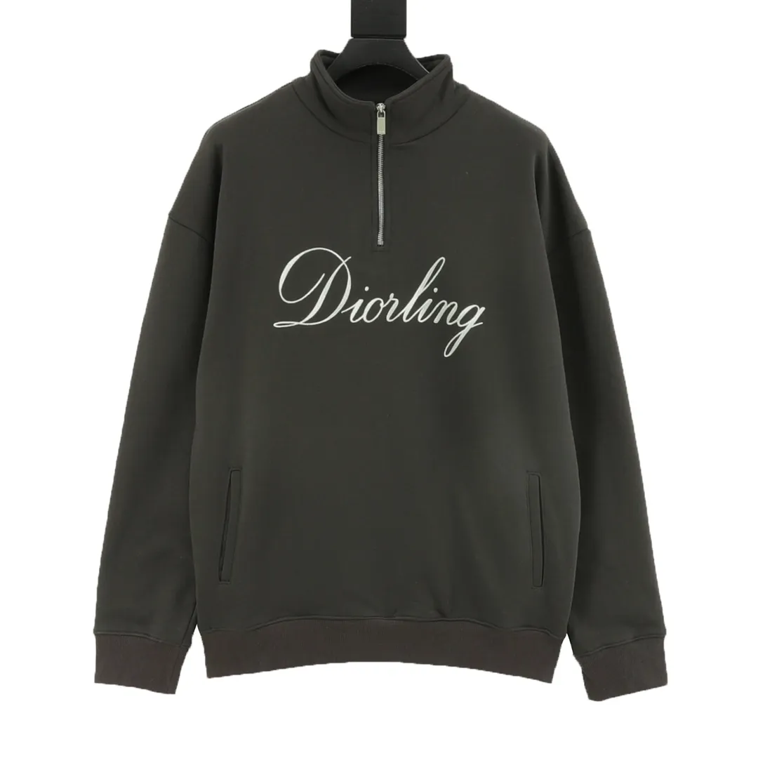 🅿️580 DIOR CD half-zip stand-up collar sweatshirt with letter print on the chest. Purchased for 15500. Authentic. 420g combed cotton fleece sweatshirt material, trendy brand stretch rib, flocking printing, fabric wash, customized accessories, loose fit. Size: S-XL