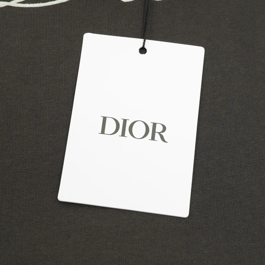 🅿️580 DIOR CD half-zip stand-up collar sweatshirt with letter print on the chest. Purchased for 15500. Authentic. 420g combed cotton fleece sweatshirt material, trendy brand stretch rib, flocking printing, fabric wash, customized accessories, loose fit. Size: S-XL