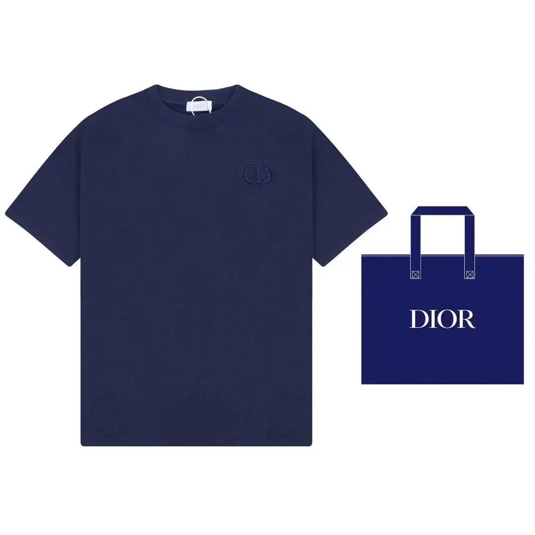 🅿️170 (➕5🉑 Comes with handbag) Dior Dior CD letter embroidered short-sleeved T-shirt. Customized 240g same vat dyed fabric. Very comfortable to touch. The latest brick cabinet synchronization for spring and summer. OS off-shoulder version. Fashionable and personalized. Super versatile and good-looking. Very suitable for both men and women. Must-have style. Tag. Collar label. Washed wheat. Three labels complete. Style number: 23801. Color: royal blue. Size: XS~L
