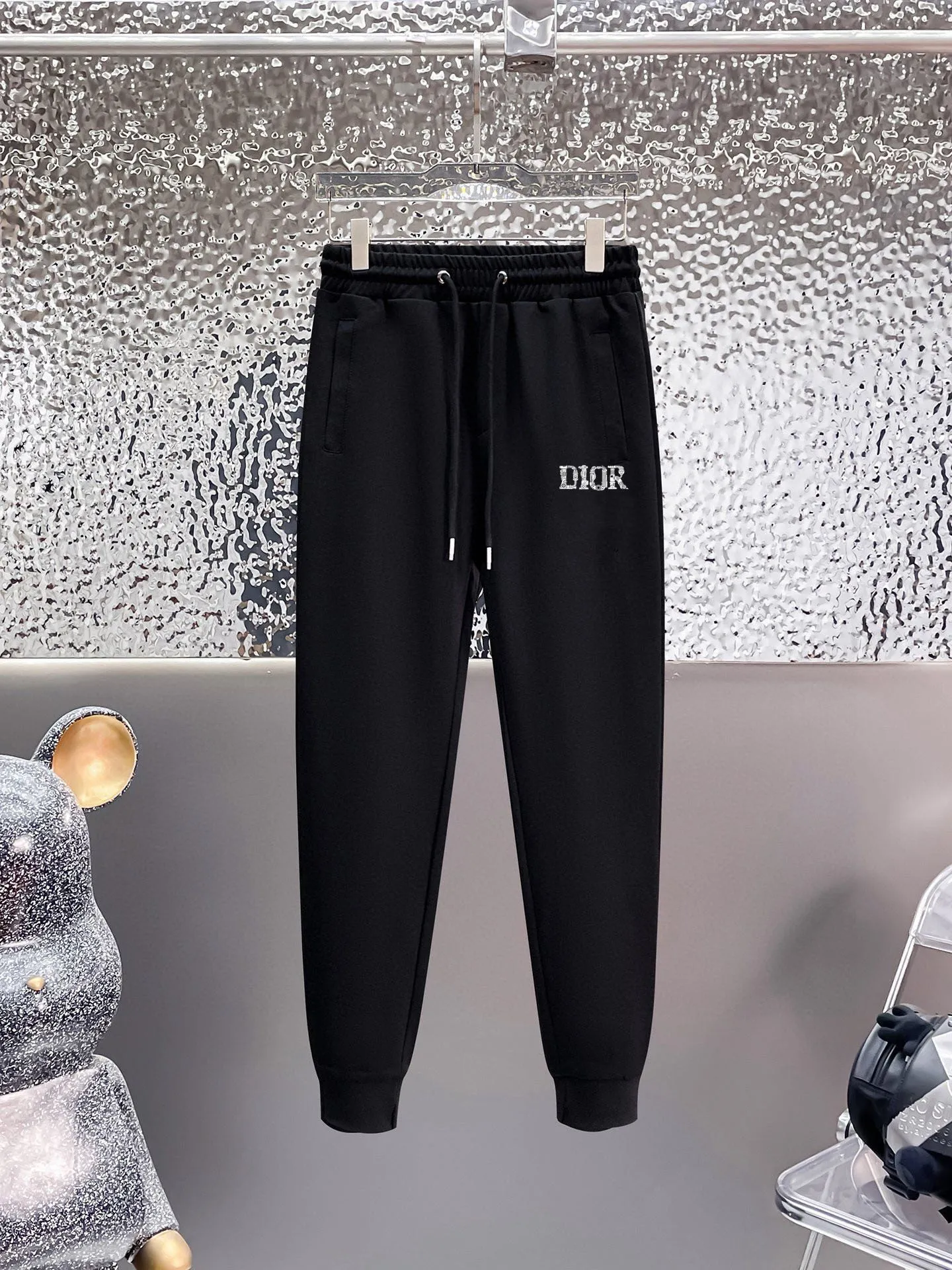 🅿️420 [DIOR Dior] (Fat Man Gospel) hot-selling suit is coming. Focus on the original version of the official website. 2025 new hot-selling cardigan sweater suit. The original order is the best product. 🇭🇰The meticulous work of top designers is dedicated to a fitting and perfect upper body effect. All-natural high-quality Roman cotton 100%, close-fitting comfort, noble and elegant! Original hardware embodies elegance and nobility! Counter size: M-5XL (maximum wear up to 220 pounds)