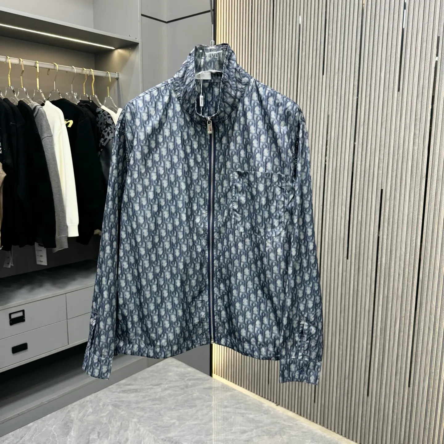 🅿️360 Dior Dior 25 early autumn new zipper shirt, golden Oblique print, made of blue technical fabric, chest patch pocket, drawstring design on both sides of the hem, unique, loose fit SMLXL