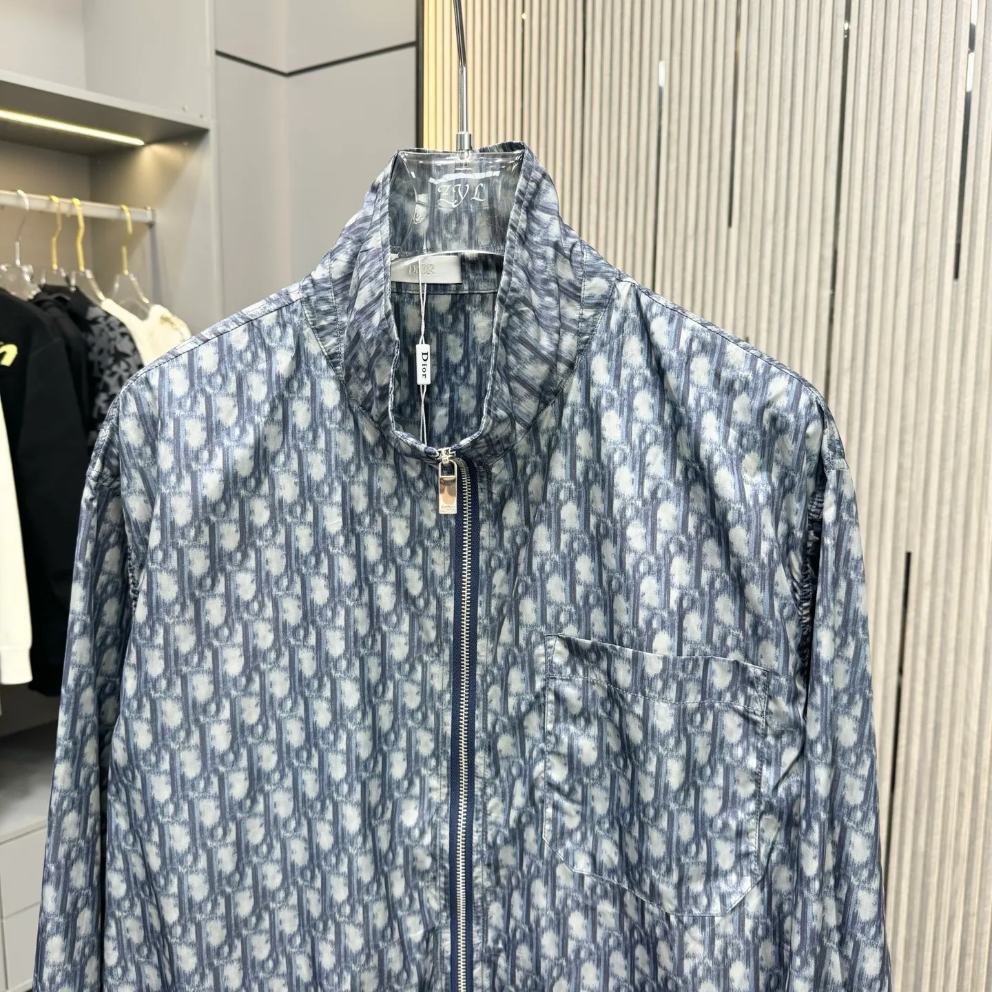 🅿️360 Dior Dior 25 early autumn new zipper shirt, golden Oblique print, made of blue technical fabric, chest patch pocket, drawstring design on both sides of the hem, unique, loose fit SMLXL