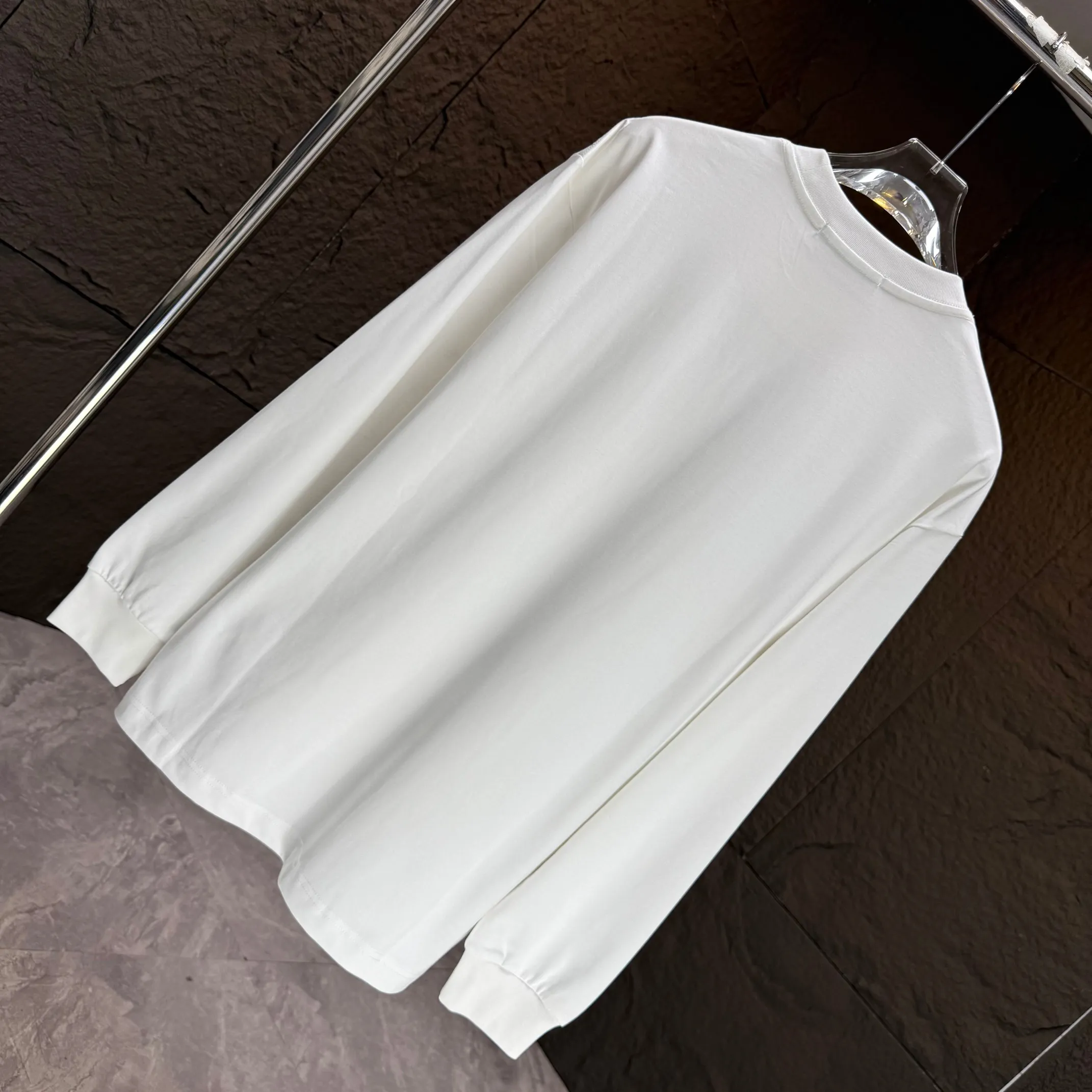 🅿️230 Dio* Dior* 2025 autumn and winter new thick long-sleeved T-shirt 320g pure cotton letter logo three-dimensional silicone Color: Black White Angora Red Size: S M L XL