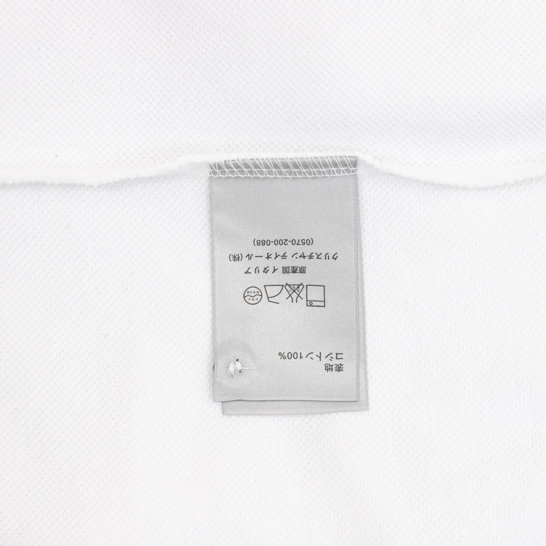 🅿️270 DIOR/Dior short-sleeved polo with cursive letter embroidery, original custom-made 200g cotton vermilion fabric, thread dyed the same as the original. Inspired by classic letter series. A cursive graphic design reinterprets the classic logo. Contrasting logo patch at chest. The imported machine-made tatami embroidery technology makes the letter logo appear delicate and exquisite, enhancing the decorative effect. Use an embroidery machine to embroider the designed letter logo onto the patch. Unisex Size: S-L