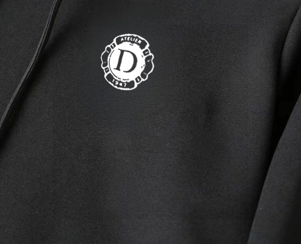 🅿️400 [DIOR Dior] (Fat Man Gospel) hot-selling suit is coming. Focus on the original version of the official website. 2025 new hot-selling cardigan sweater suit. The original order is the best product. 🇭🇰The meticulous work of top designers is dedicated to a fitting and perfect upper body effect. All-natural high-quality Roman cotton 100%, close-fitting comfort, noble and elegant! Original hardware embodies elegance and nobility! Counter size: M-5XL (maximum wear up to 220 pounds)