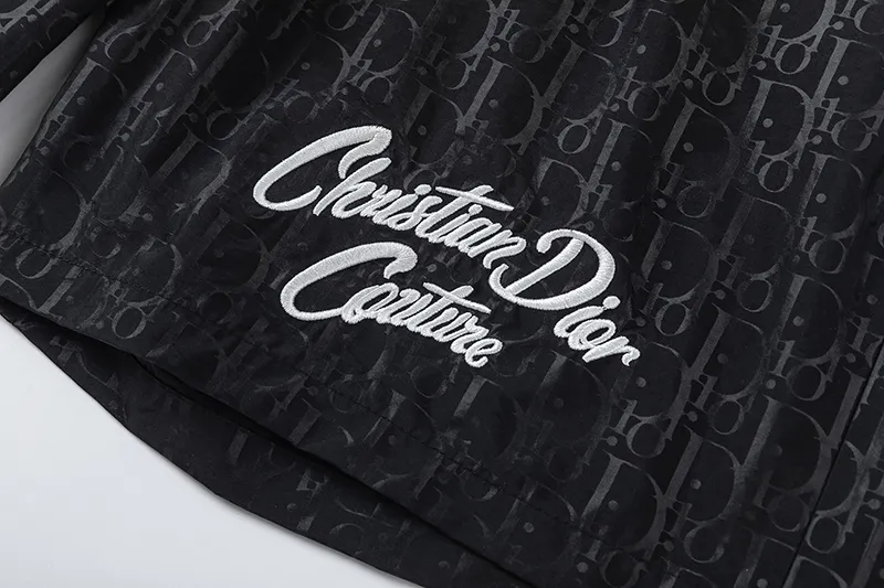 🅿️210 DiOr Dior 2025 Spring and Summer Logo printed all over. New fashionable beach shorts, with lining and mesh shorts! The official website is synchronized with the original 1-1 replica, the original hardware is selected from high-quality polyester fiber fabrics, with a delicate feel, a must-have item for summer, and the upper body effect is super handsome! Color: Black Size: S M L XL XXL