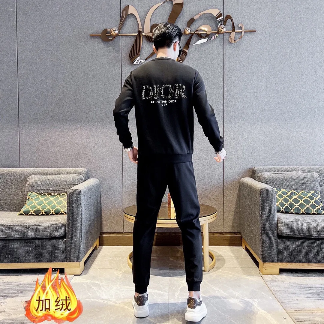 🅿️400 brand [DIOR Dior] (velvet and thickened) 2025 autumn and winter new product, celebrities' favorite fashion-flavored casual suit, clean and neat tailoring, full of urban style. It is made of high-quality customized fabrics, with excellent thermal insulation effect inside, soft and dry feel, and a crisp and stylish upper body effect. The three-dimensional cutting process and the pattern are all of high standards, and the silhouette version has the right benefits! It is not tight at all, and you feel good when you put it on. So many top-quality raw materials create high-end products with unparalleled value. It is the first choice for high-end fashion people. (Size: M-4XL can wear up to 200 pounds)