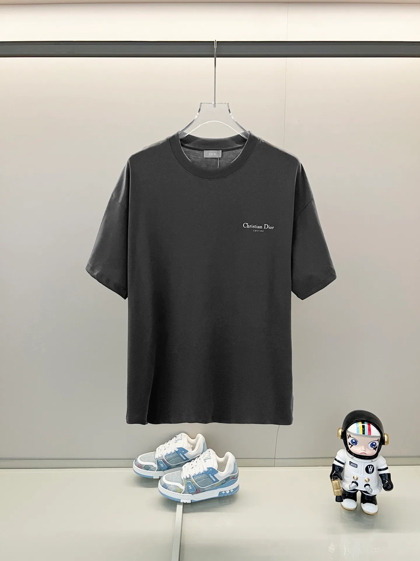 🅿️180 DIOR/Dior 260g round neck short-sleeved T-shirt, brand letter small mark LOGO, lily of the valley pattern printing process, official synchronization, high version, high quality, fashionable personality, versatile trend, pure original quality, original fabric, tag, collar label, washed wheat, three labels complete, color: black, apricot, gray. Size: XS-L