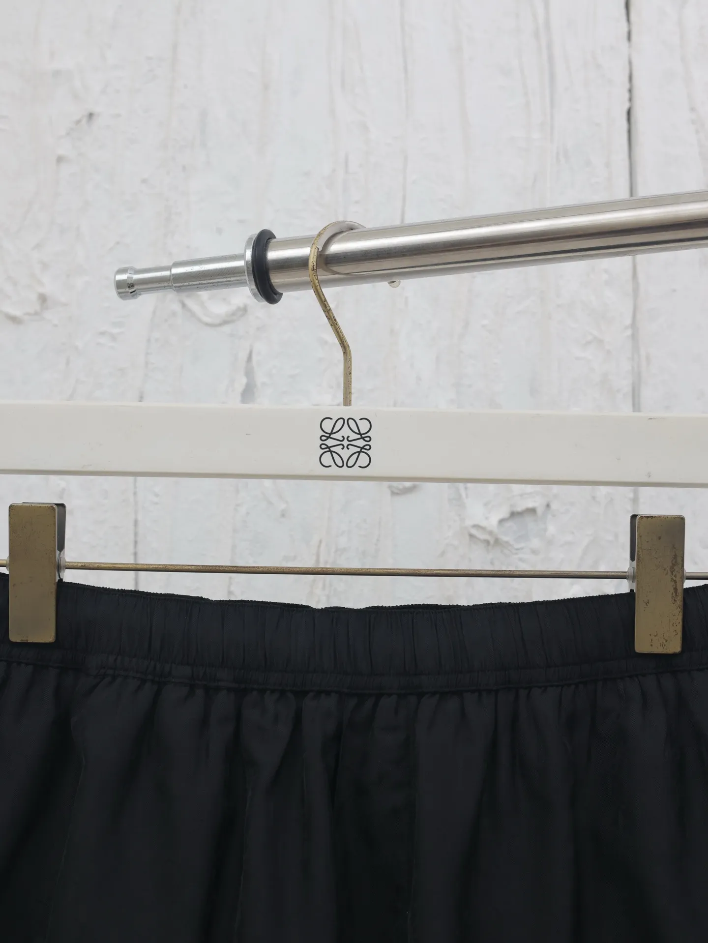🅿️370 Dio*/Dior mulberry silk and cotton blended jacquard fabric Obliaue jacquard suit shorts This is from the 2024 beachwear limited series, highlighting the classic Oblique print. Carefully crafted from mulberry silk and cotton blended jacquard fabrics, it features a rounded hem design for a casual style. Wear with the matching pieces for a sophisticated summer look.  Size：S/M/L/XL