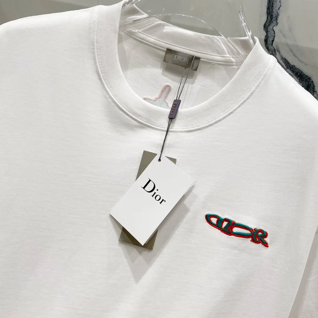 🅿️180 DIOR 260g round neck short-sleeved T-shirt, color block embroidery🪡letter LOGO design logo, official synchronization, high version, high quality, fashionable personality, versatile trend, pure original quality, original fabric, tag, collar label, washed wheat, complete three standards, color: black, white, red. Size: XS-L