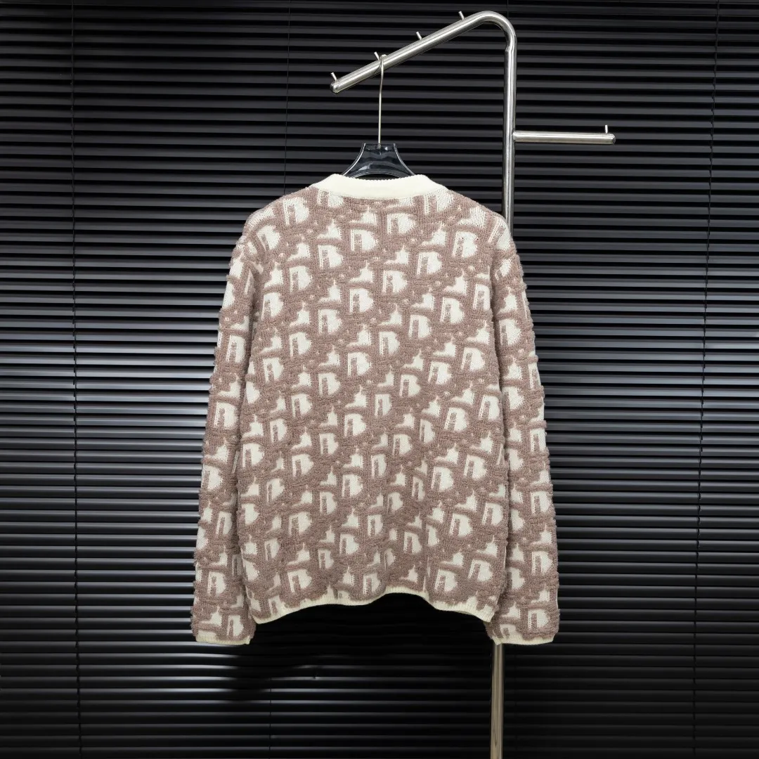 🅿️460 Style: DIOR all-over printed zipper cardigan knitted long-sleeved sweater Size: S-XXL Fabric: Wool blend Accessories: Full set of customized original accessories No gender distinction, same style for men and women