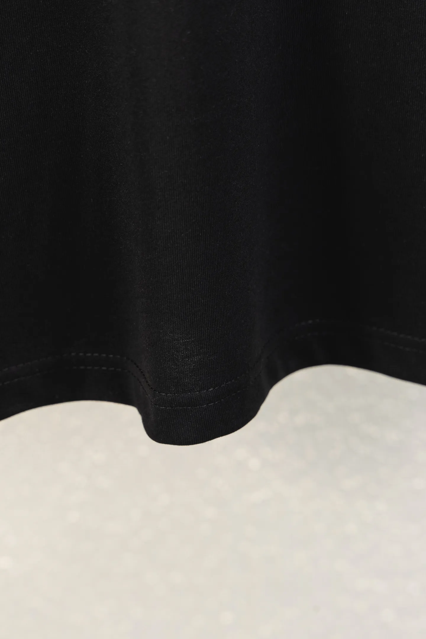 🅿️180 version embroidery style number K8040 DIOR Dior embroidered letters‼ ️Short-sleeved T-shirt® is the same as the official website *Customized 280g cotton fabric, soft, skin-friendly and comfortable *CD letter logo embroidered on the front *A very simple and elegant one that is unparalleled in terms of upper body comfort, interpreting your luxury and taste, and creating your fashionable charm. ⚠️Washing method: It is recommended to dry clean or wrap the reverse side in a laundry bag and machine wash it quickly in cold water and let it dry naturally! ⚠️Same style for men and women 𝐂𝐎𝐋𝐎𝐔𝐑: white black 𝐒𝐈𝐙𝐄 XS S M L