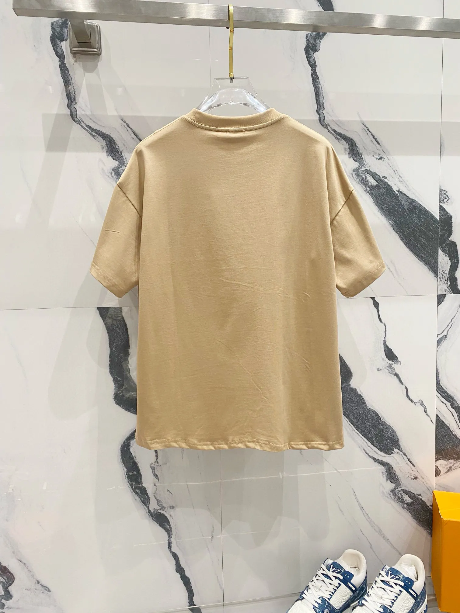 🅿️180 DIOR 260g round neck short-sleeved T-shirt, simple CD small label LOGO letters embroidered logo, official synchronization, high version, high quality, fashionable personality, versatile trend, pure original quality, original fabric, tag, collar label, washed wheat, three labels complete, color: black, white, rose red, orange, khaki. Size: XS-L