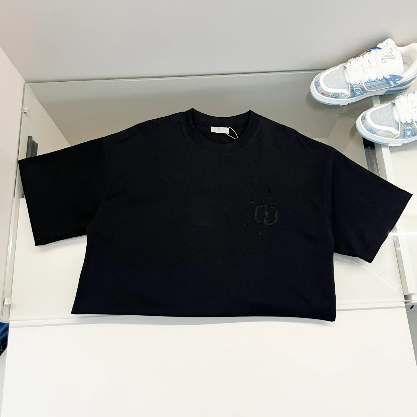 🅿️180 DIOR/Dior 260g round neck short-sleeved T-shirt, simple solid color embroidery🪡letter LOGO small label technology, official synchronization, high version, high quality, fashionable personality, versatile trend, pure original quality, original fabric, hang tag, collar label, washed wheat, three labels complete, color: black, white. Size: XS-L