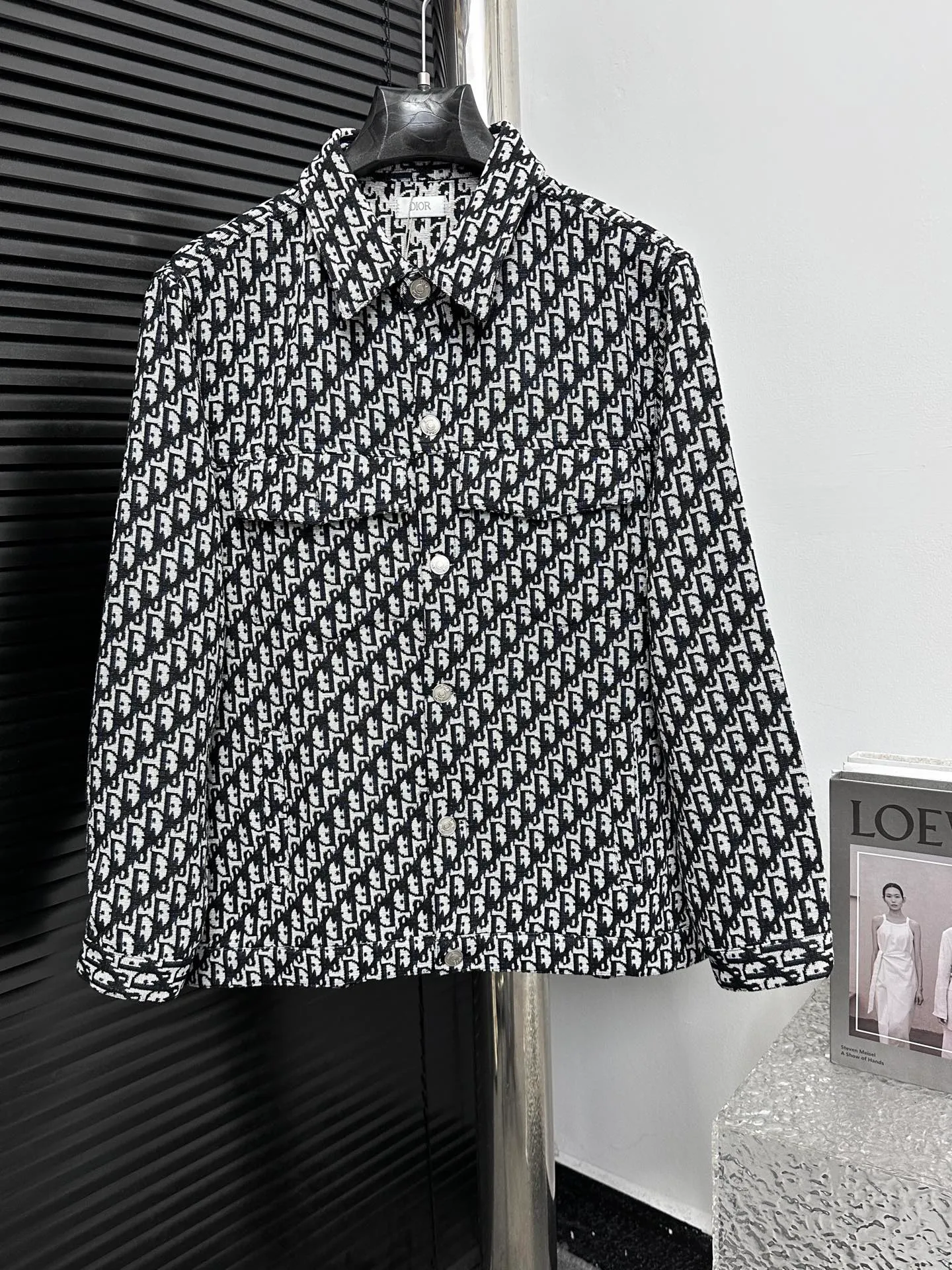 🅿️290 【Dior】Dior’s new classic logo jacquard printed shirts for men and women, casual tops and jackets! The fabric adopts imported printing machine batch printing process technology, perfect control, different from other versions in the market, very high-quality fabric! Size: S M L XL