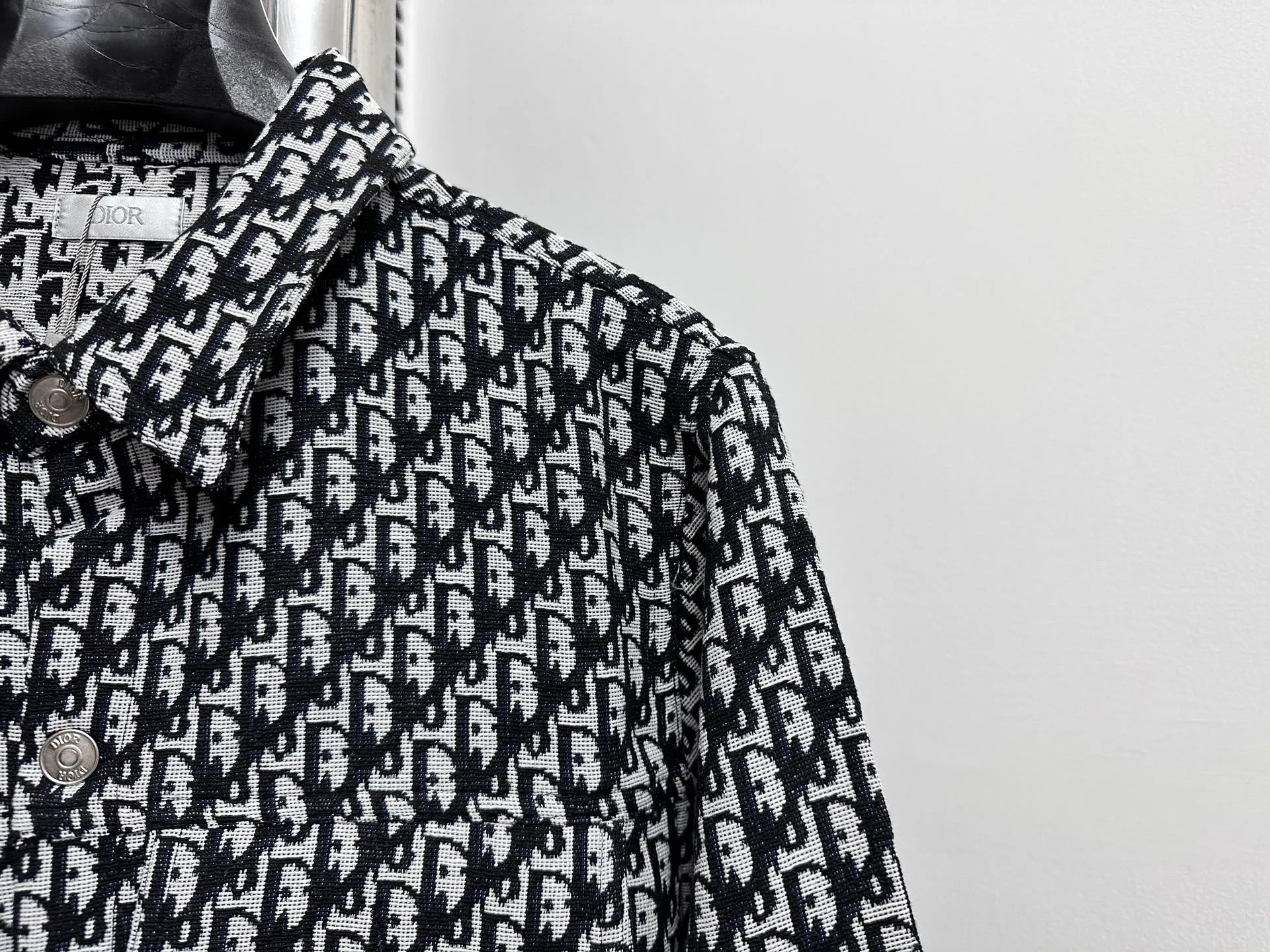 🅿️290 【Dior】Dior’s new classic logo jacquard printed shirts for men and women, casual tops and jackets! The fabric adopts imported printing machine batch printing process technology, perfect control, different from other versions in the market, very high-quality fabric! Size: S M L XL