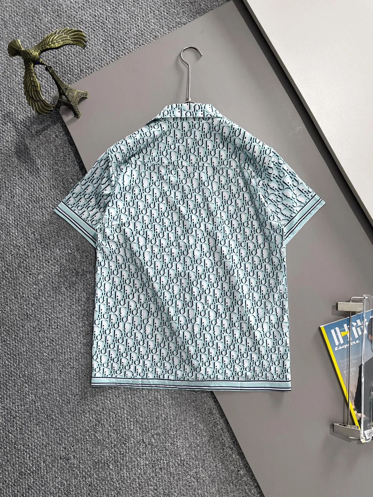 🅿️400 Dior 2025 summer classic LOGO design full-print suit, light and thin cotton full-body digital printing, made of high-quality polyester fiber fabrics, pants with breathable mesh lining, carefully created standard version, can be matched separately with clothes, versatile style for leisure time! The classic logo on the whole body is very eye-catching, showing a sense of luxury and style, becoming a classic and mainstream style that never goes out of style and is elegant! Extremely handsome, classic and heroic. Same style for men and women. Size: M-3XL (Please note your height and weight when placing an order)