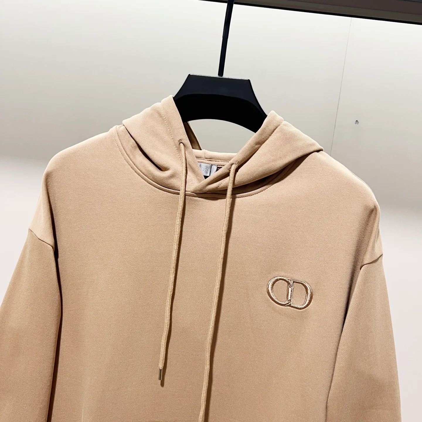 🅿️290 DIOR/Dior 420g pure cotton fabric hooded sweatshirt, classic and simple micro-label CD letter logo LOGO embroidery🪡 process, official synchronization, high version, high quality, fashionable personality, versatile trend, pure original quality, original fabric, tag, collar label, washed wheat, complete three standards, color: black, white, pink, gray, khaki. Size: XS-L