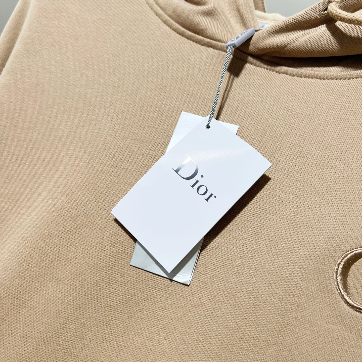🅿️290 DIOR/Dior 420g pure cotton fabric hooded sweatshirt, classic and simple micro-label CD letter logo LOGO embroidery🪡 process, official synchronization, high version, high quality, fashionable personality, versatile trend, pure original quality, original fabric, tag, collar label, washed wheat, complete three standards, color: black, white, pink, gray, khaki. Size: XS-L