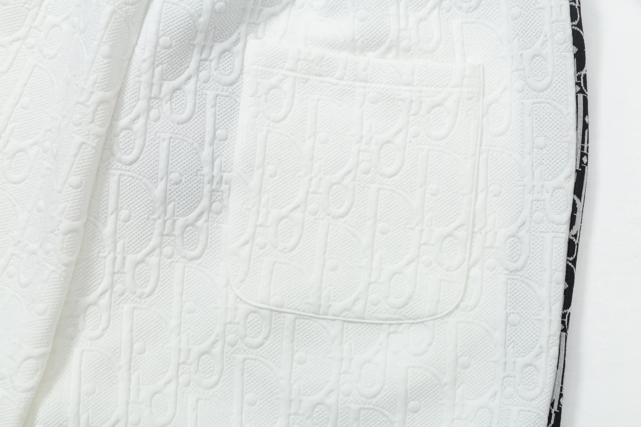 🅿️200 DIOR Dior 2025 new model Light luxury Ribbon splicing Back opening pockets Daily commuting for men and women A must-have for casual shorts · Customized jacquard fabric · Built-in drawstring to adjust the elastic waist design · Inner edge processing, no head pressure · Complete waist tag with three washing marks Color: White Size: S M L XL