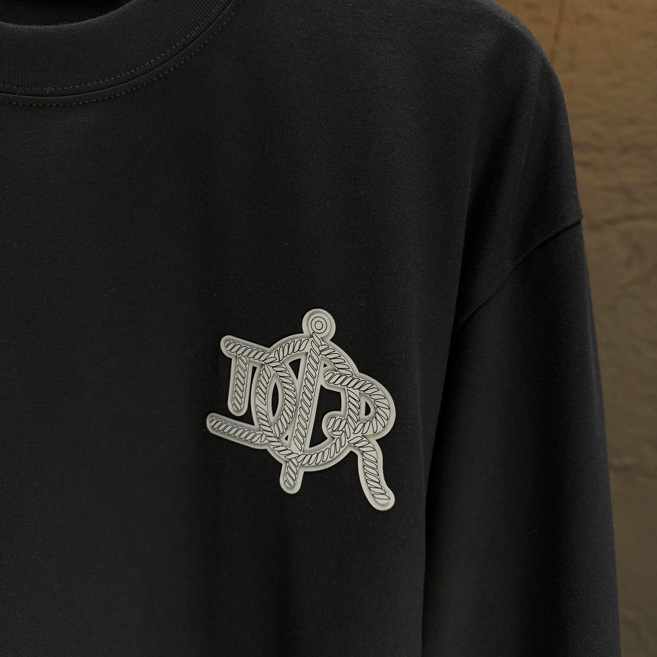 🅿️230 Dio* Dior* 2025 autumn and winter new thick long-sleeved T-shirt 320g pure cotton letter logo three-dimensional silicone Color: Black White Angora Red Size: S M L XL