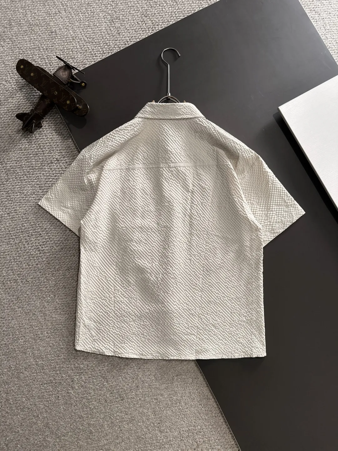 🅿️500 Next day shipping High-quality suit Dior 2025 new summer casual suit, exquisite and high-end details, full of high-end feeling. Customized high-end liquid ammonia cotton fabric, the upper body is crisp and stylish, comfortable and not tight. The clean and neat tailoring is full of urban style, which makes you feel good when you wear it. It is the first choice for high-end fashion people, and the upper body effect is super good-looking! Size: M-5XL.