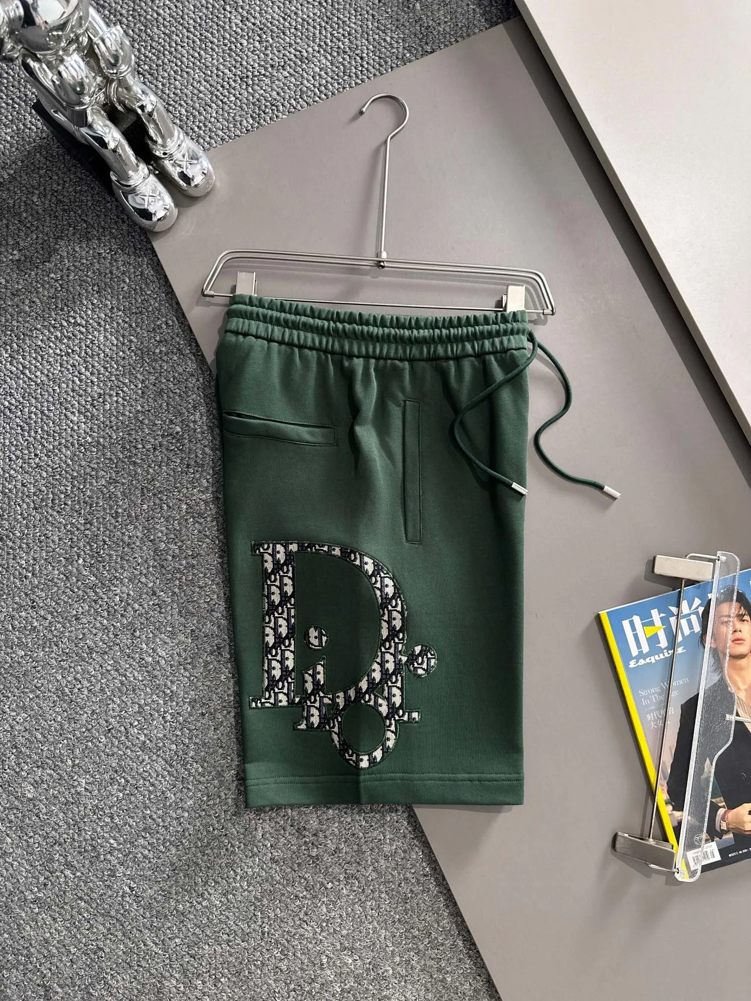 🅿️210 set style! Dior Dior 2025 new model, light luxury, patch embroidery logo, flocked CD striped letters, daily commuting for men and women, must-have casual shorts ·Customized terry fabrics ·Imported machine embroidery technology ·Inner edge processing, no head pressure ·Waist label and hangtag, three wash marks are complete Color: Green Size: XS S M L
