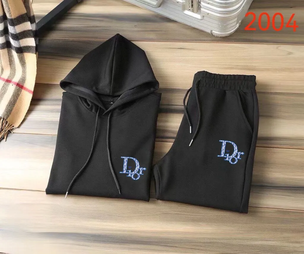 🅿️400 direct batch [DIOR Dior] (Fat Man Gospel) hot-selling suit is coming. Focus on the original version of the official website. 2025 new hot-selling cardigan sweater suit. The original order is the best. 🇭🇰The meticulous work of top designers. Just for a fitting and perfect upper body effect. 100% natural high-quality Roman cotton, close-fitting comfort, noble and elegant! Original hardware embodies elegance and nobility! Counter size: M-5XL (maximum wear up to 220 pounds)