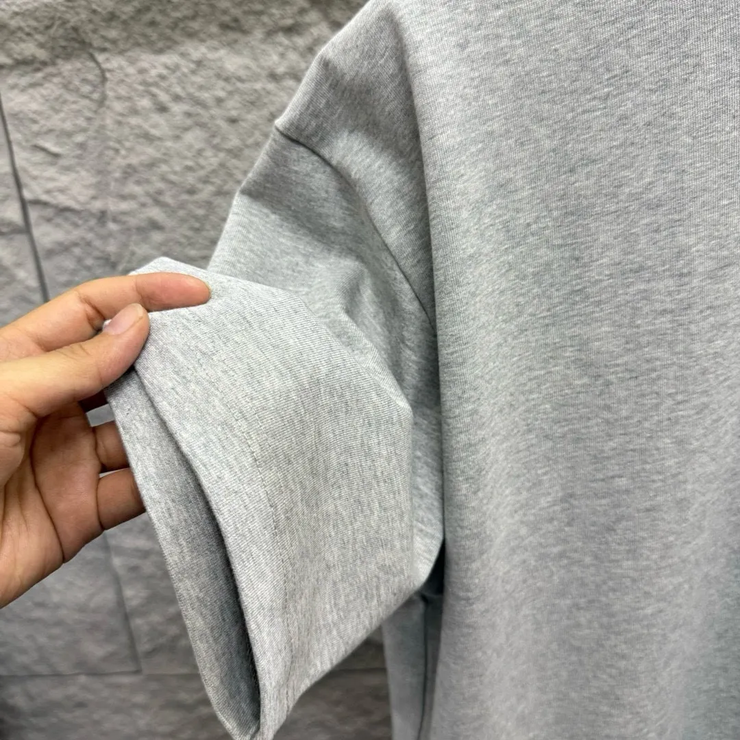 🅿️180 Dio Dio 2025 spring and summer new style Classic letter embroidery on the chest Short-sleeved T-shirt Customized double yarn plain cotton fabric Same style for men and women Color: black white floral gray Size: S (90-130 pounds) M (120-150 pounds) L (140-165 pounds) XL (160-180 pounds) XXL (180-210 pounds)
