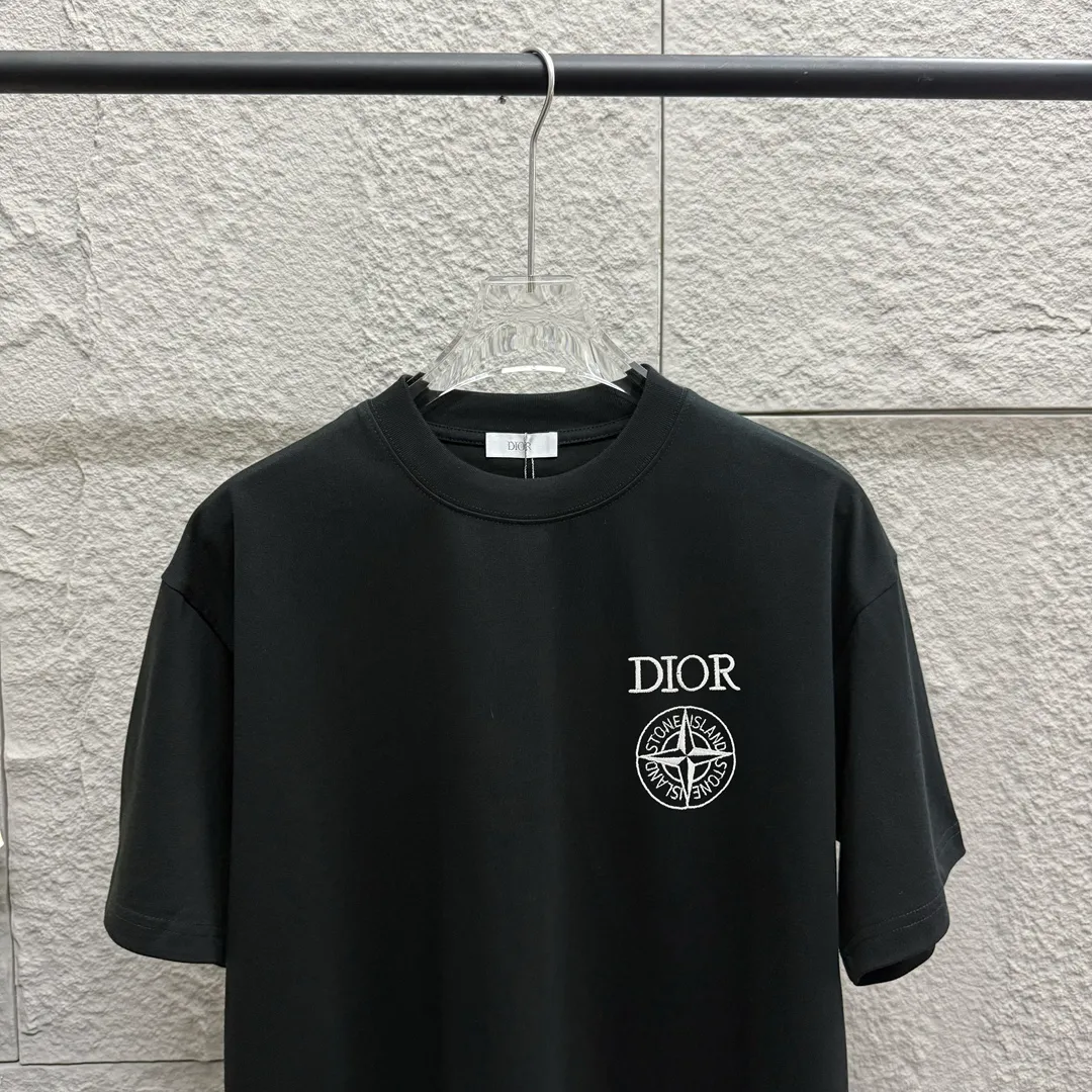 🅿️190 Dio*Dior 2025 spring and summer new style Stone joint letters embroidery Back printing Customized double yarn plain cotton fabric Short-sleeved T-shirt Unisex Size: S (90-130 catties) M (120-150 catties) L (140-165 catties) XL (160-180 catties) XXL (180-210 catties) Color: black white