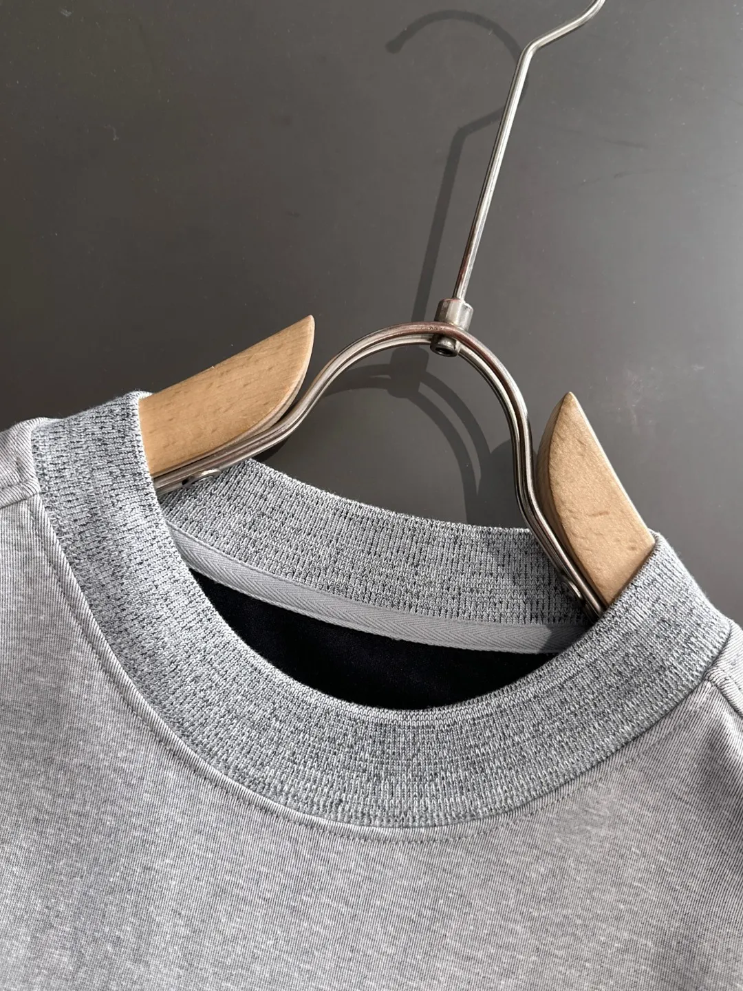 🅿️270 shipped next day Dior 2025 summer new style (top quality, differentiated currency) launches double yarn pure cotton fabric short sleeves, spring and summer catwalk style, personalized and exclusive style, same style for men and women, using imported custom-dyed fabrics, chain bottom back collar, fully shoulder-covering, no deformation or shrinkage when exposed to water, SIZE: M to 3XL