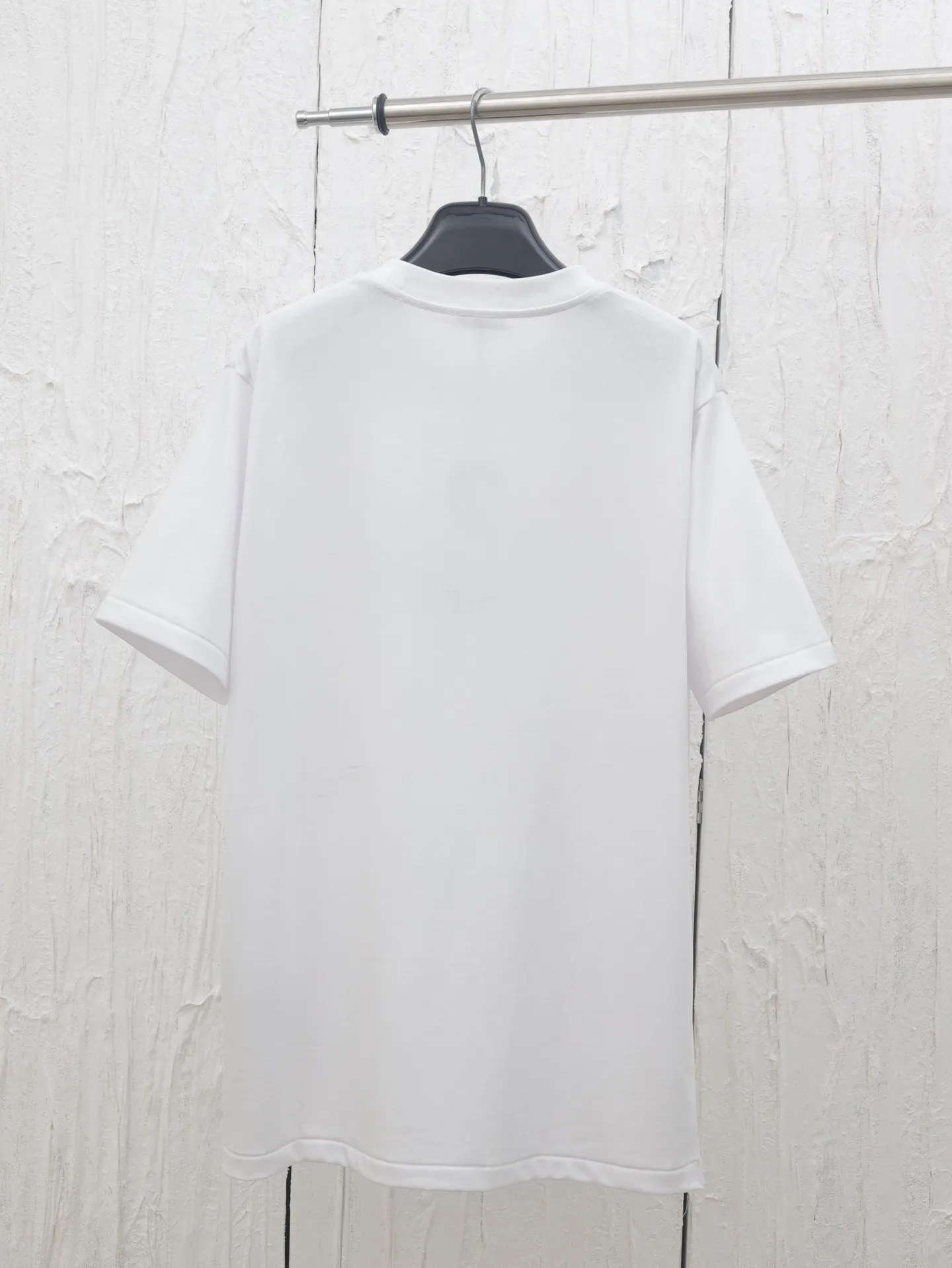🅿️250 Dio*/Dior 25 new embroidered hollow letter cat pattern round neck short-sleeved T-shirt 270g washed cotton, 36 double yarns, stable, tight and thick feel Four-thread dense edges, double-thread collar edge, double-needle chain bottom hemming and threading Front embroidery, fine workmanship, the cat logo pattern is full of fun Size: S/M/L/XL