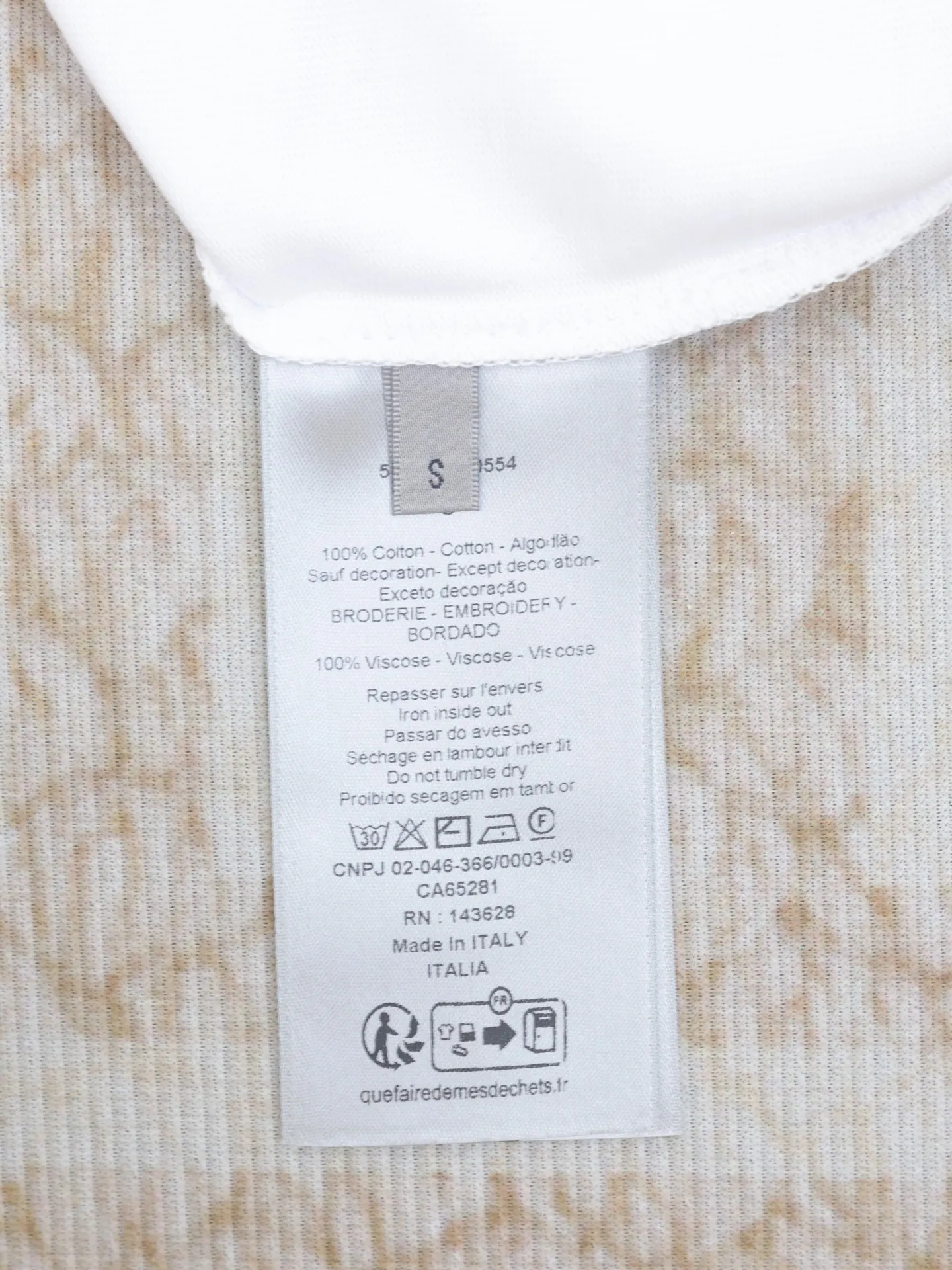 🅿️250 Dio*/Dior 25 new embroidered hollow letter cat pattern round neck short-sleeved T-shirt 270g washed cotton, 36 double yarns, stable, tight and thick feel Four-thread dense edges, double-thread collar edge, double-needle chain bottom hemming and threading Front embroidery, fine workmanship, the cat logo pattern is full of fun Size: S/M/L/XL