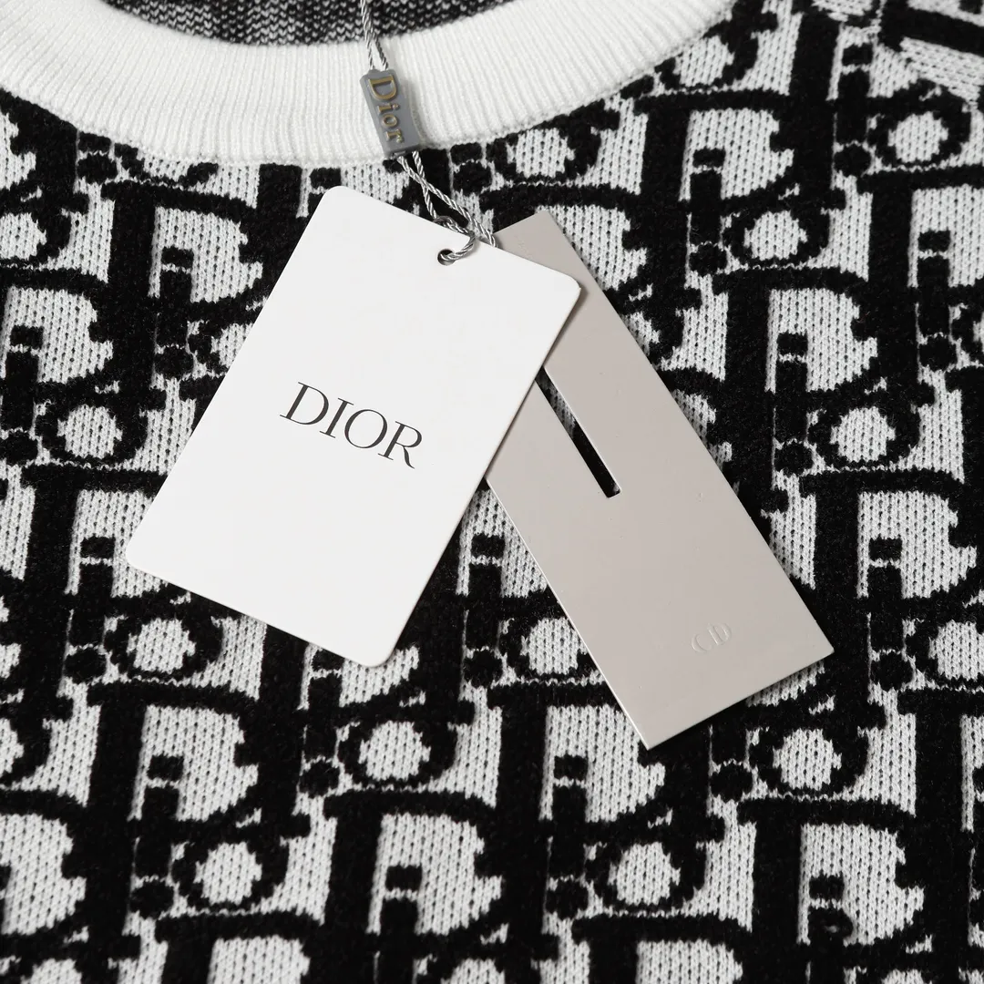 🅿️350 DIOR Dior jacquard round neck casual long-sleeved sweater. It can be easily integrated into casual or formal looks. It is a classic choice during the changing seasons. Same style for men and women. Color: Black Blue Green Size: XS S M L