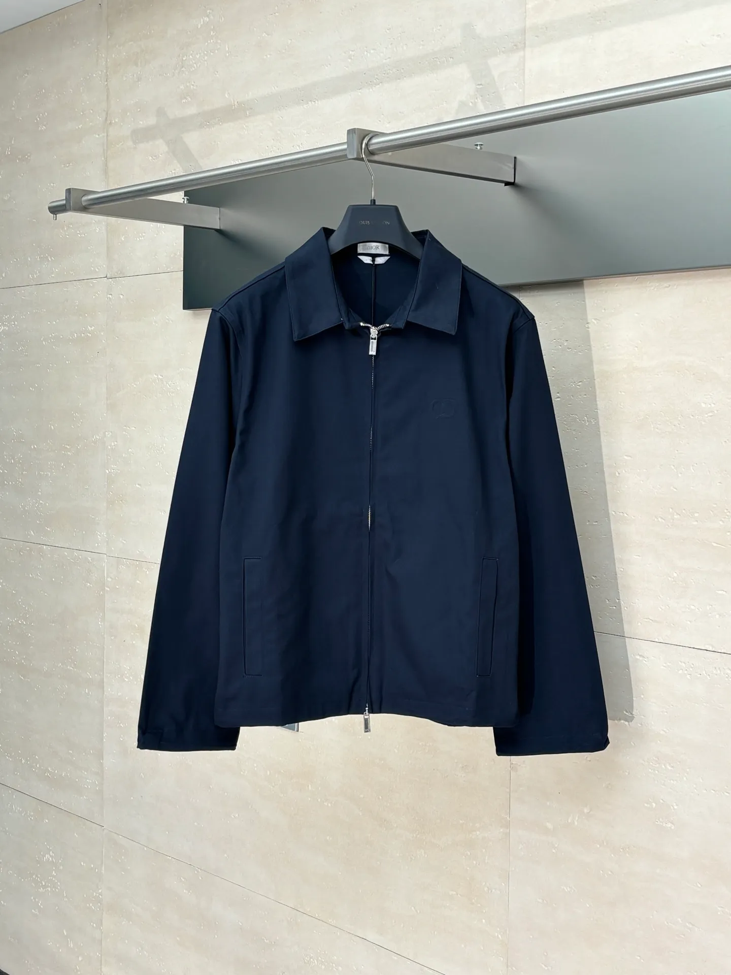 🅿️620 Dio*/Dior 25FW early autumn new lapel long-sleeved work jacket. Customized washed blue cotton fabric, simple design style, brand letters CD embroidery on the chest, hidden fly zipper, straight design version Size: S/M/L/XL