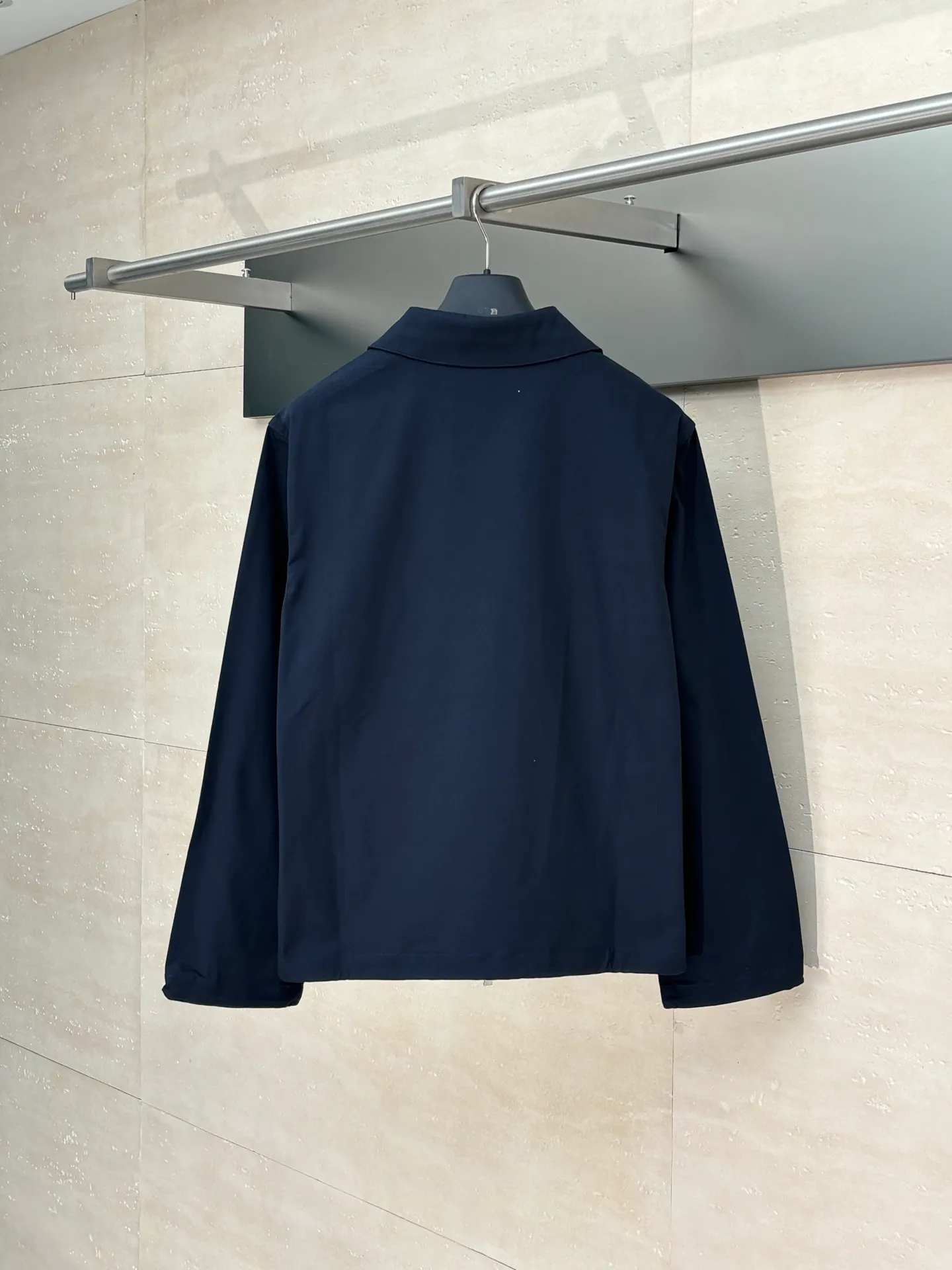🅿️620 Dio*/Dior 25FW early autumn new lapel long-sleeved work jacket. Customized washed blue cotton fabric, simple design style, brand letters CD embroidery on the chest, hidden fly zipper, straight design version Size: S/M/L/XL