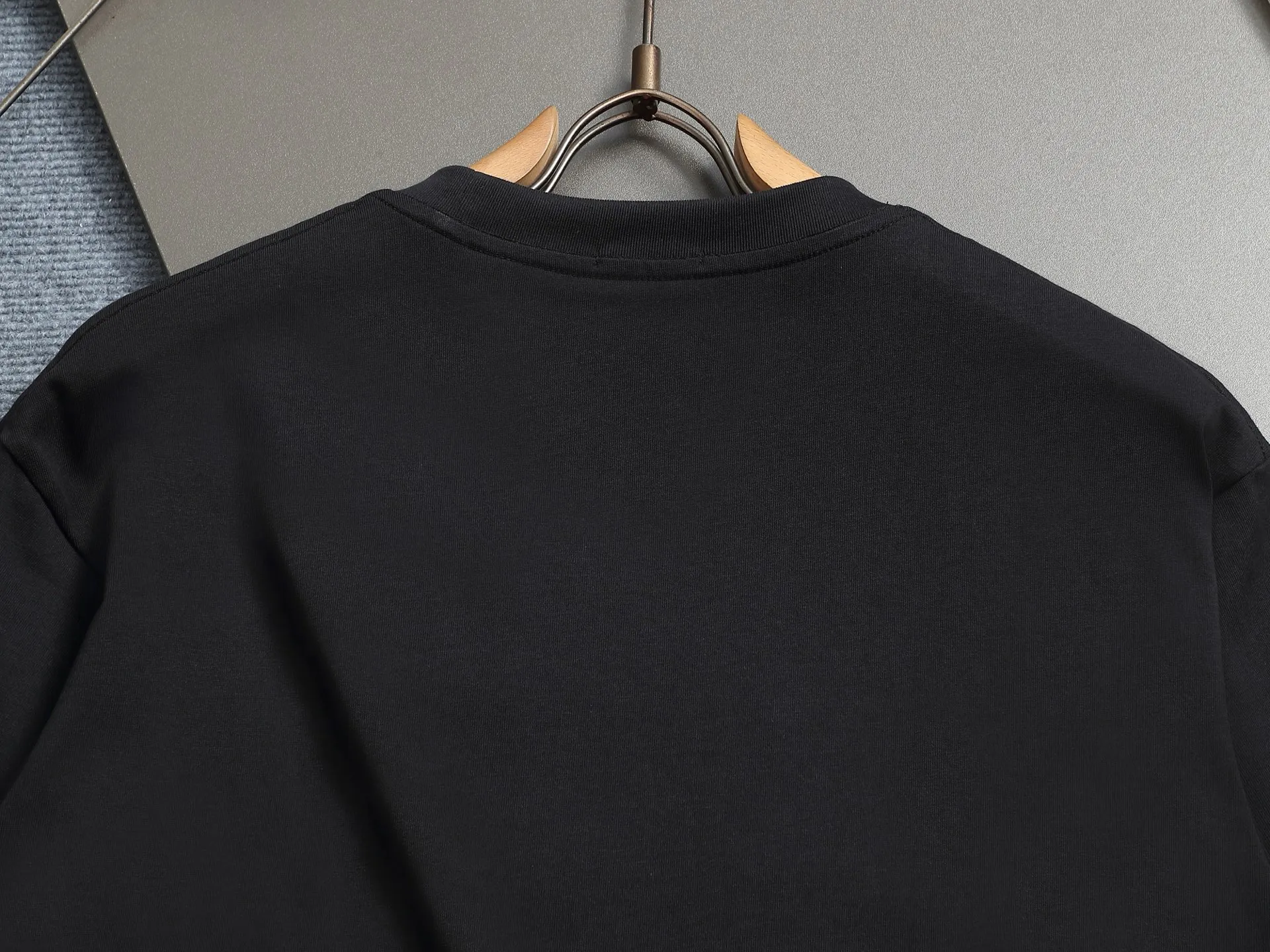 🅿️170 DIOR Dior 2022 SS spring and summer new short-sleeved T-shirt with letter embroidery design, made of 240g double-ply double yarn cotton fabric. The fabric has been washed and treated to make it more comfortable to the touch. Complete with three labels. Color: White Black Size: XS-L