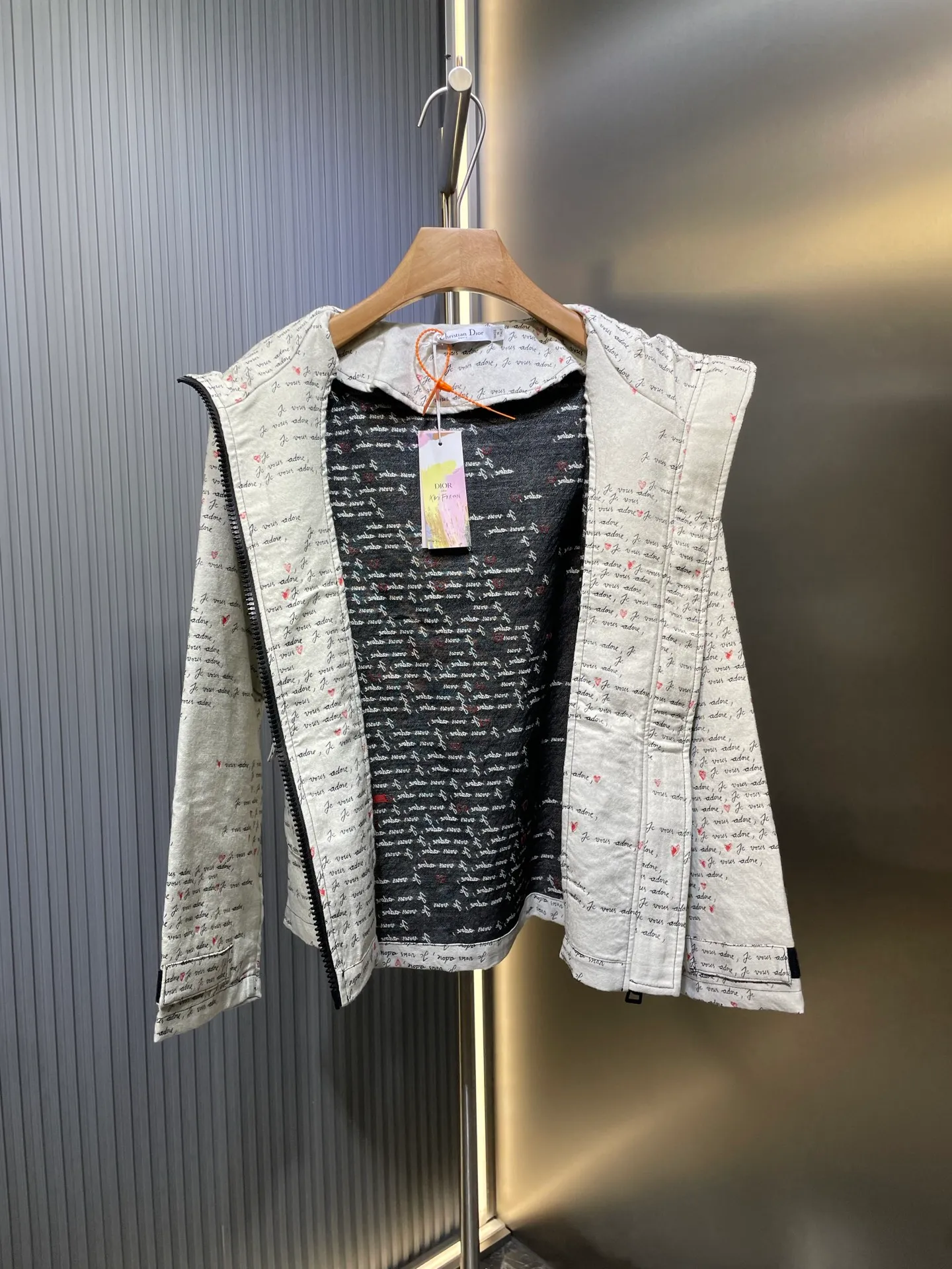 🅿️420 DIO 24SS limited series jacket ~ The silhouette of the jacket turns the upper body into a paper doll instantly. Paired with the pants and skirts of the same series, the whole body is more harmonious. It does not limit the body shape. The upper body is easy to wear. 1 color and 3 sizes SML...