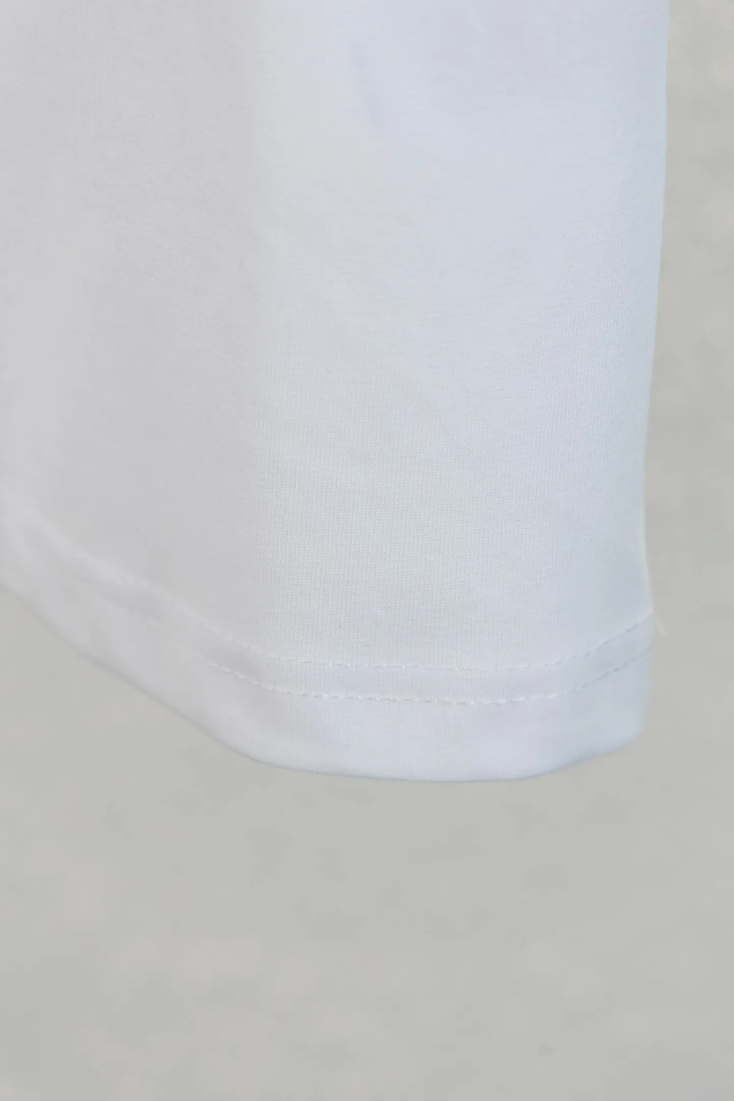 🅿️180 model number k734 DIOR short-sleeved T-shirt® is consistent with the official website *Customized 280g cotton fabric, soft, skin-friendly and comfortable *Embroidery craft letter logo on the front *A very simple and elegant one, both in terms of upper body comfort, it is unparalleled, interpreting your luxury and taste, and creating your fashionable style and charm. ⚠️Washing method: It is recommended to dry clean or wrap the reverse side in a laundry bag and machine wash it quickly in cold water and let it dry naturally! ⚠️Same style for men and women 𝐂𝐎𝐋𝐎𝐔𝐑: white blue 𝐒𝐈𝐙𝐄 XS S M L
