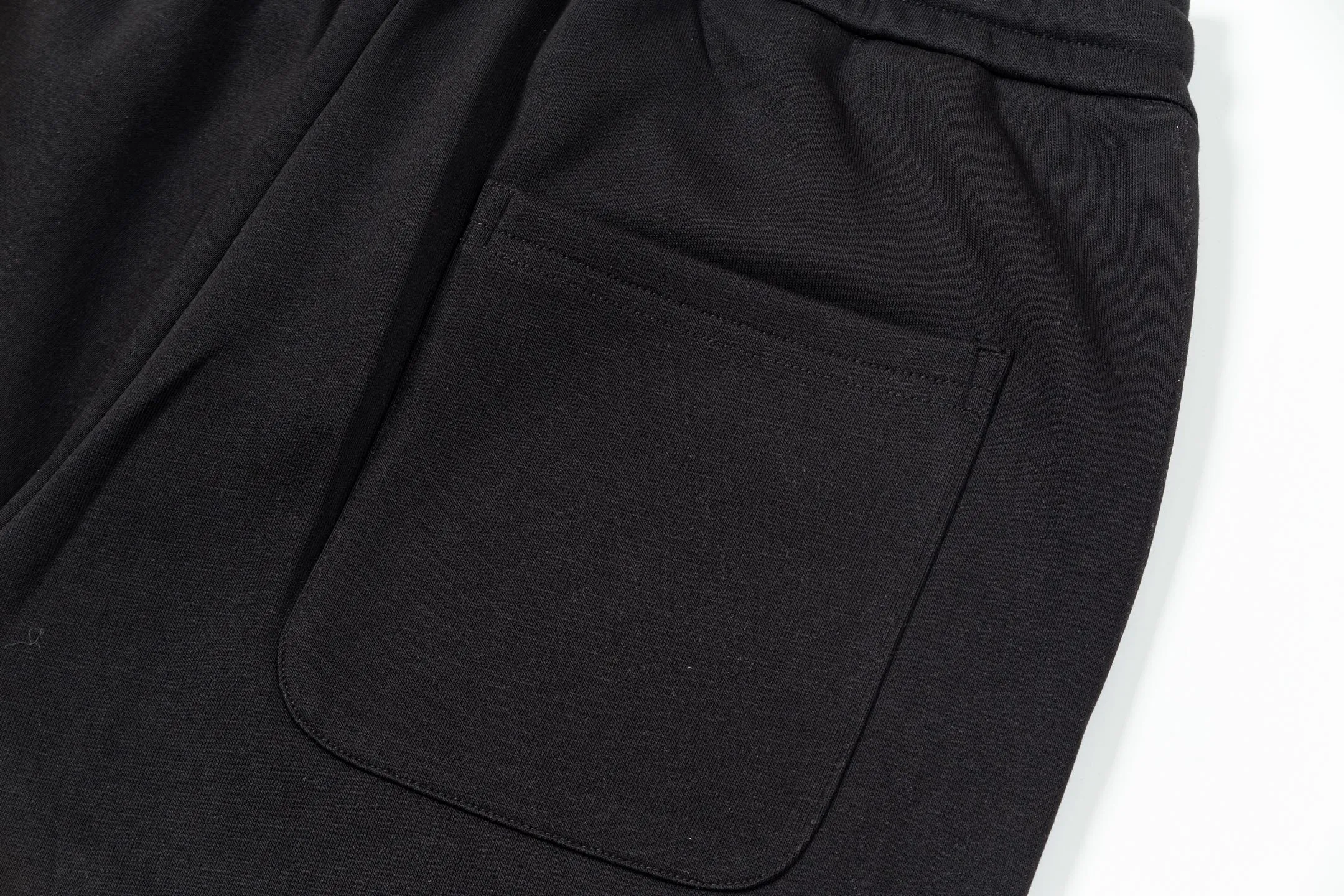 🅿️200 DIOR Dior 2025 new model, light luxury, hand-painted graffiti letter flame pattern, imported machine embroidered small letter logo, back pocket design, daily commuting wear for men and women, casual shorts ·Customized terry fabric ·Adjustable elastic waist design ·Waist label tag with three washable marks Color: Black Size: S M L XL