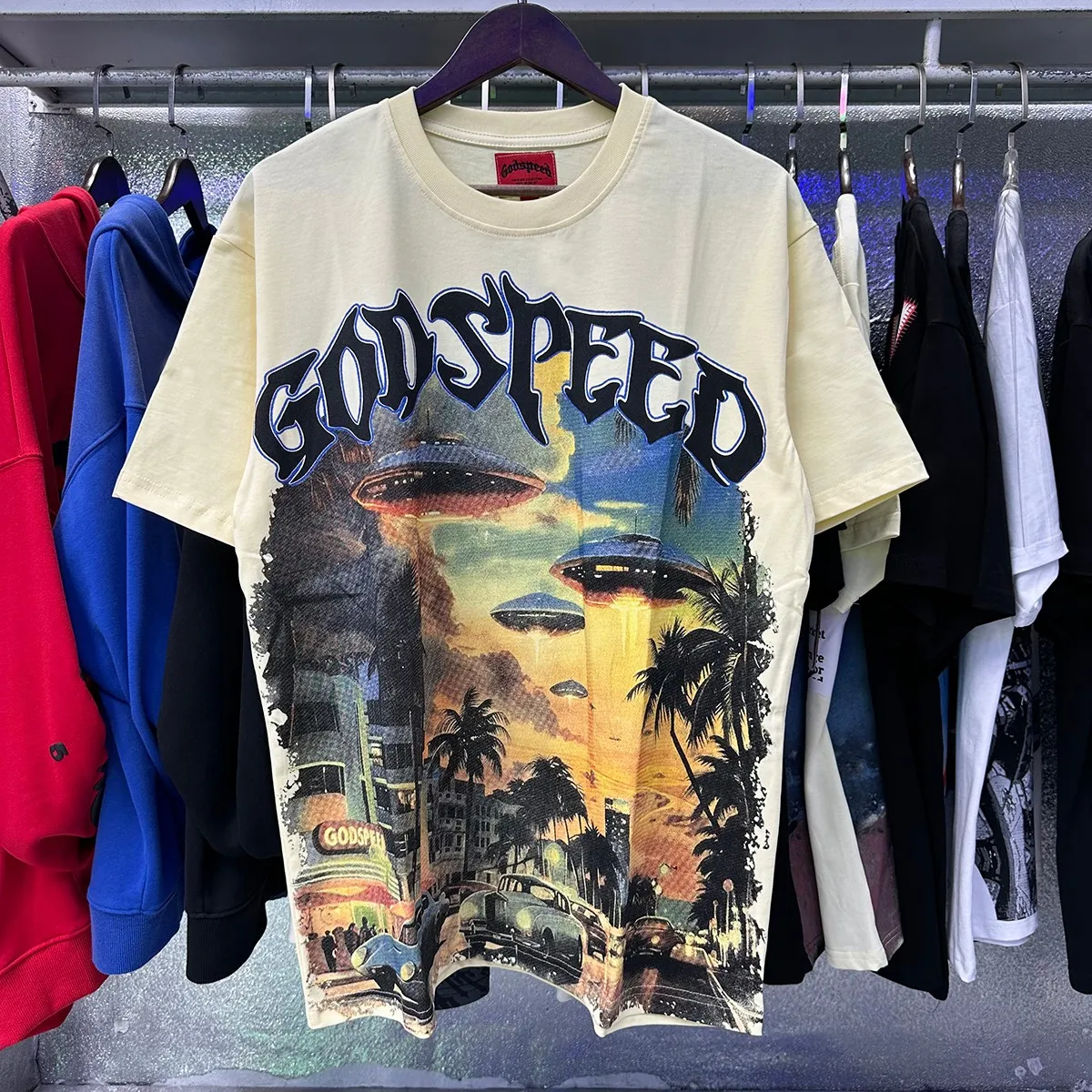 Actual photo, No. 7039, foreign trade beauty trend Godspeed urban UFO flying saucer printing high quality double yarn pure cotton casual short-sleeved T-shirt batch 110 Color: black, apricot; Size: S M L XL